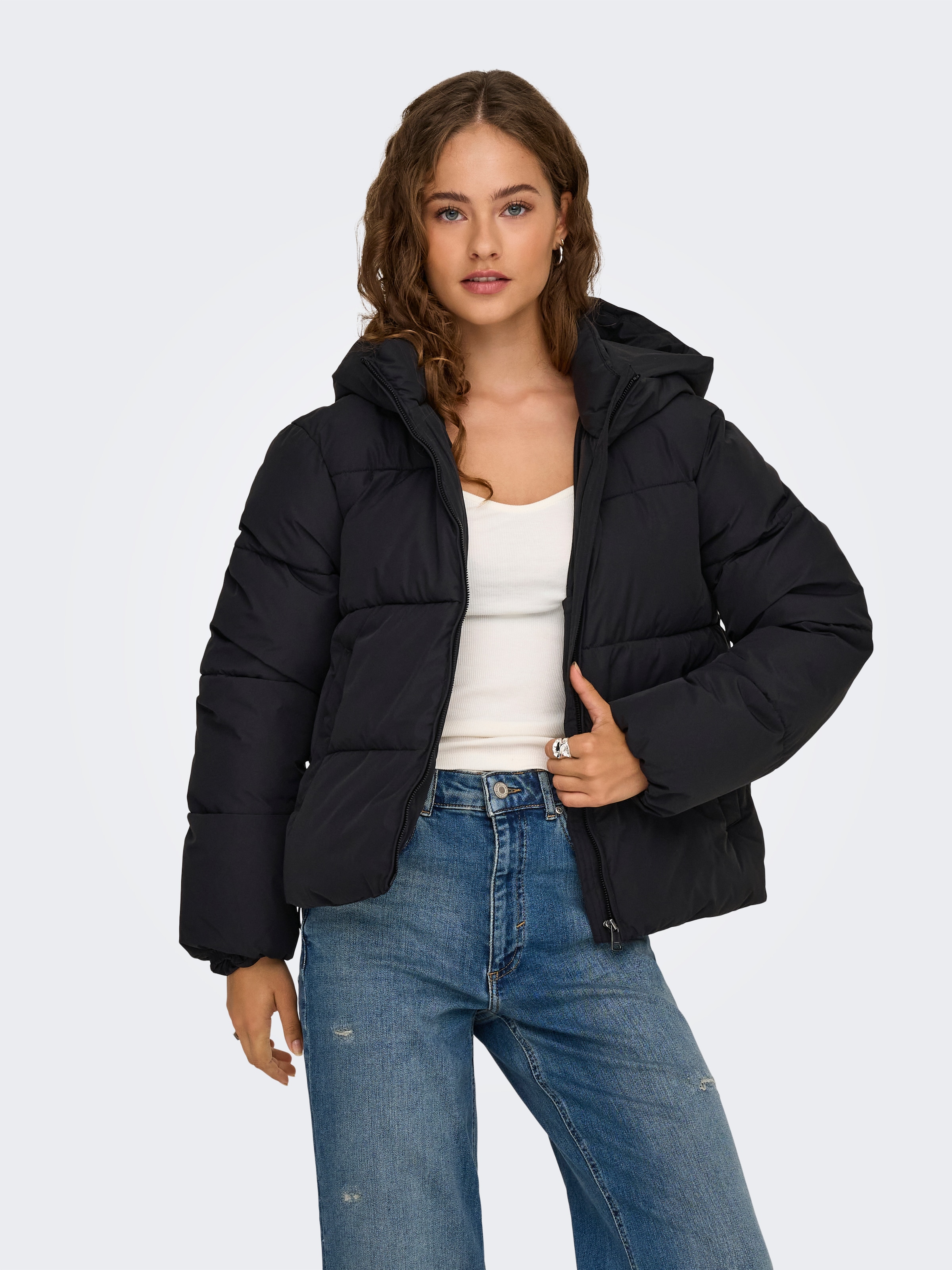 ONLY Steppjacke »ONLJUTA SHORT PUFFER OTW NOOS« mit Kapuze Kunstfaser