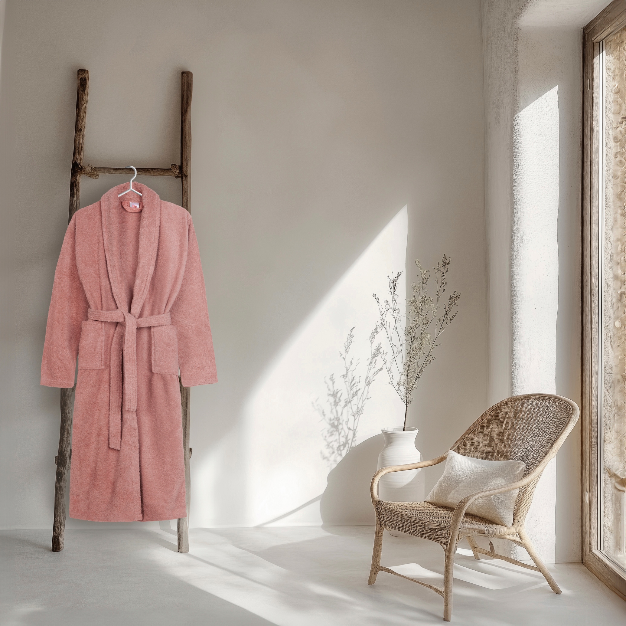 hip Bademantel »Hip Bathrobe uni«, (Packung, 1 St., 1x Bademantel), Schalkragen, Gürtel, Taschen, Damen & Herren, Velours, Glanz