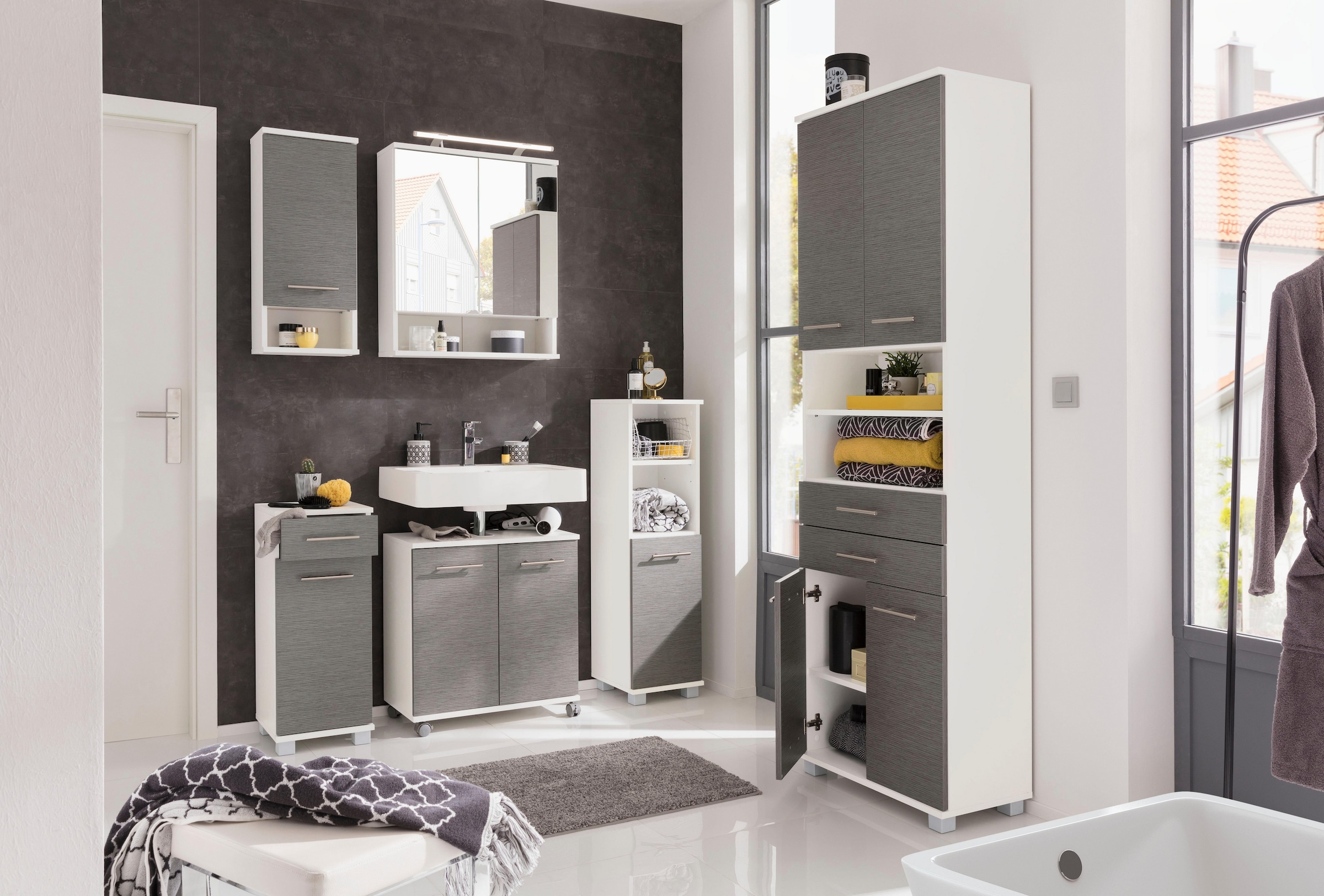 welltime Waschbeckenunterschrank »Emmi, Breite 59 cm«, Siphonausschnitt, Metallbeschläge