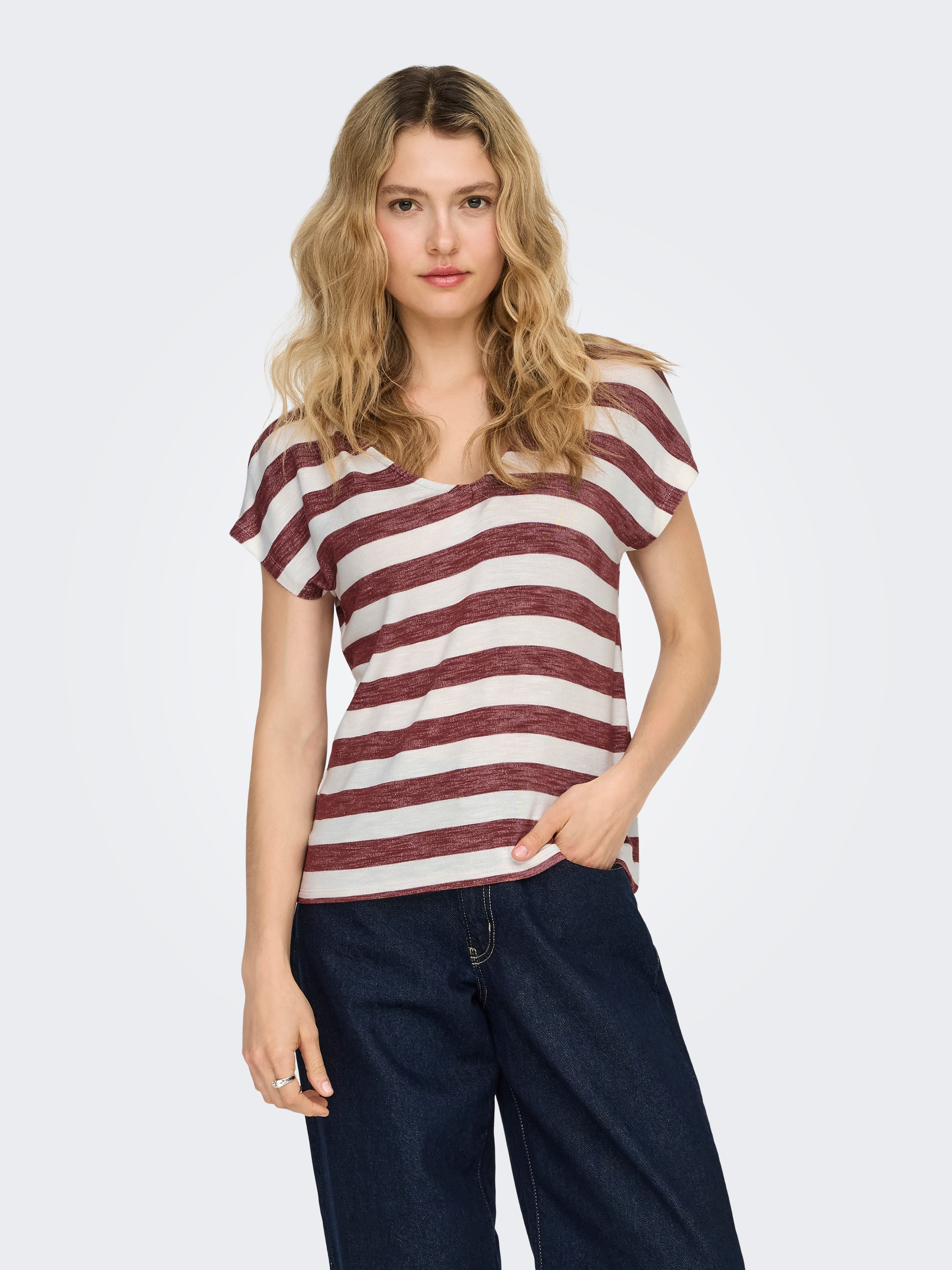ONLY V-Shirt »ONLLIRA LIFE S/S V-NECK TOP JRS NOOS«