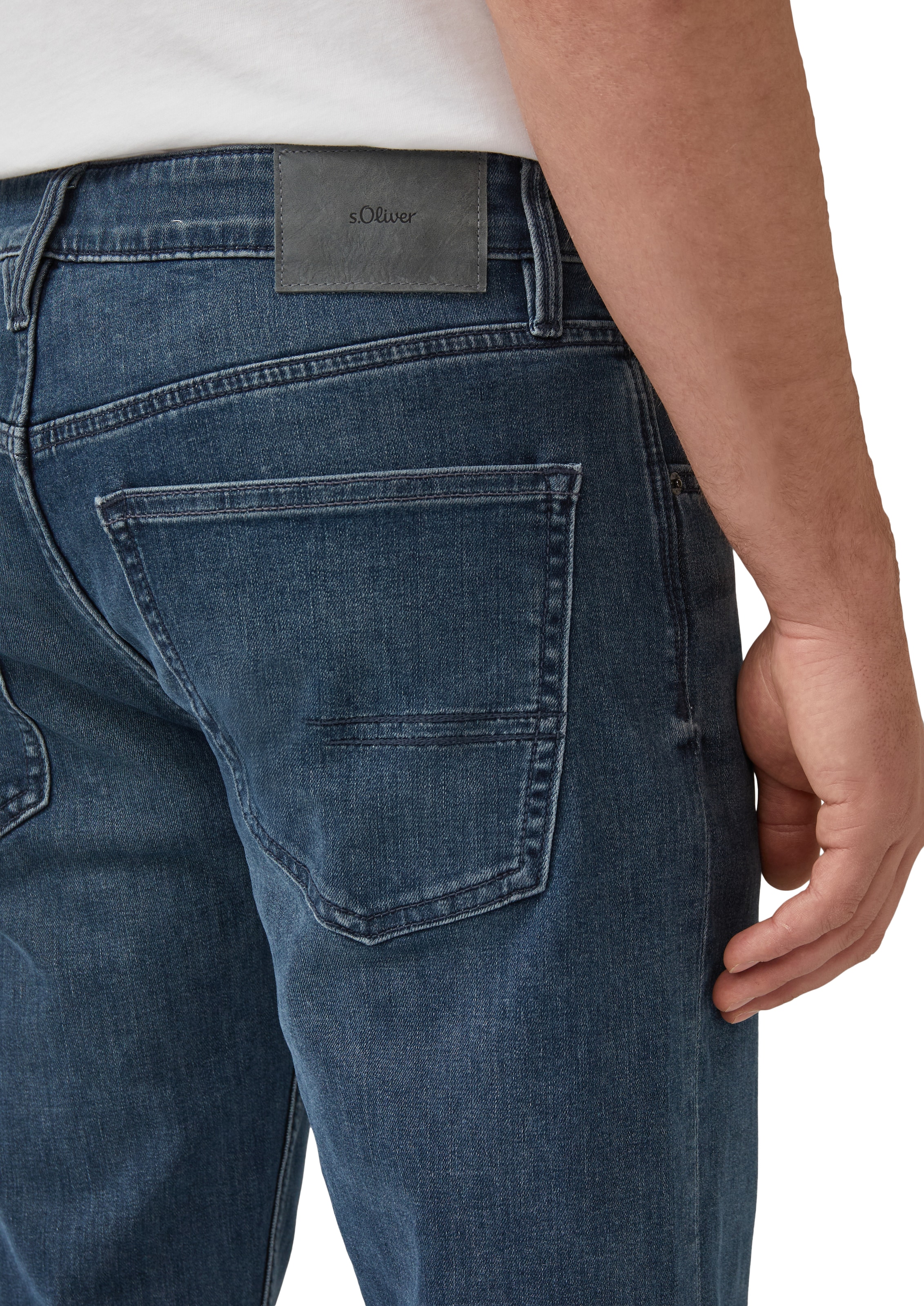 s.Oliver 5-Pocket-Jeans im Tapered Fit