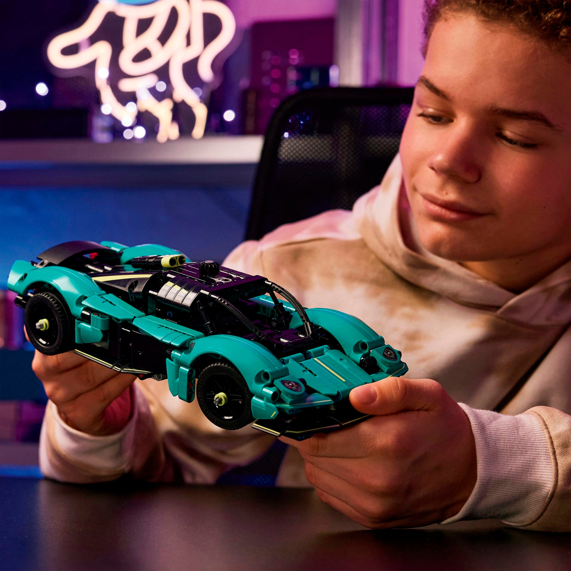 LEGO® Konstruktionsspielsteine »Aston Martin Valkyrie (42208), LEGO Technic«, (707 St.), Made in Europe
