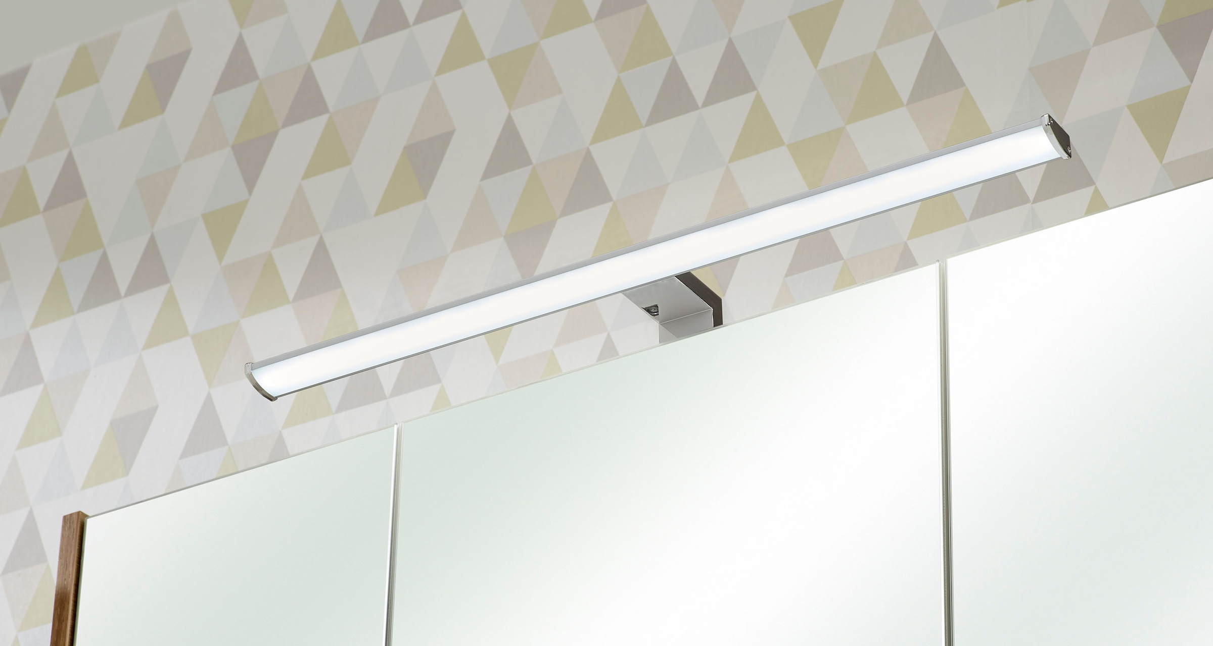 Saphir Spiegelschrank »Quickset 362 Badschrank, 3 Spiegeltüren, 6 Einlegeböden, 100 cm breit«, inkl. LED-Beleuchtung, Türdämpfer, Schalter-/Steckdosenkombination