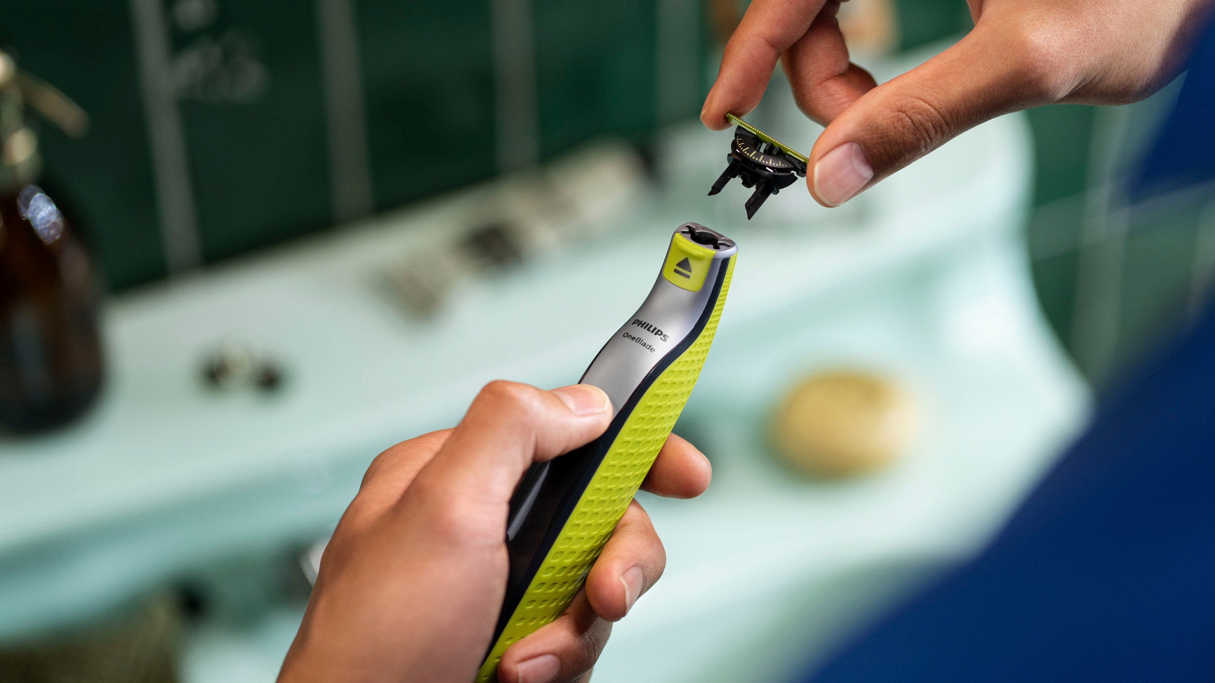 Philips Ersatzscherteile »OneBlade 360«, (4 St.), nass und trocken einsetzbar, hält bis zu 4 Monate