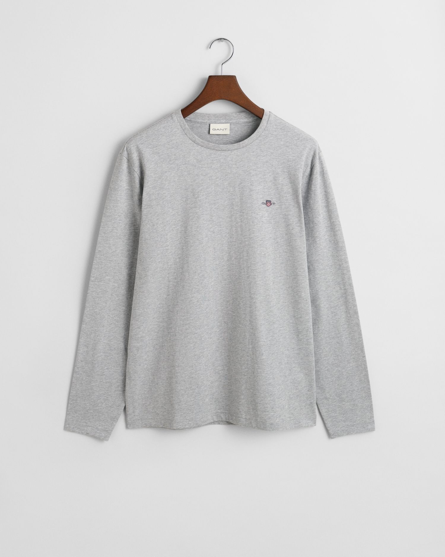 Gant Langarmshirt »REG SHIELD LS T-SHIRT«, mit Logostickerei auf der Brust