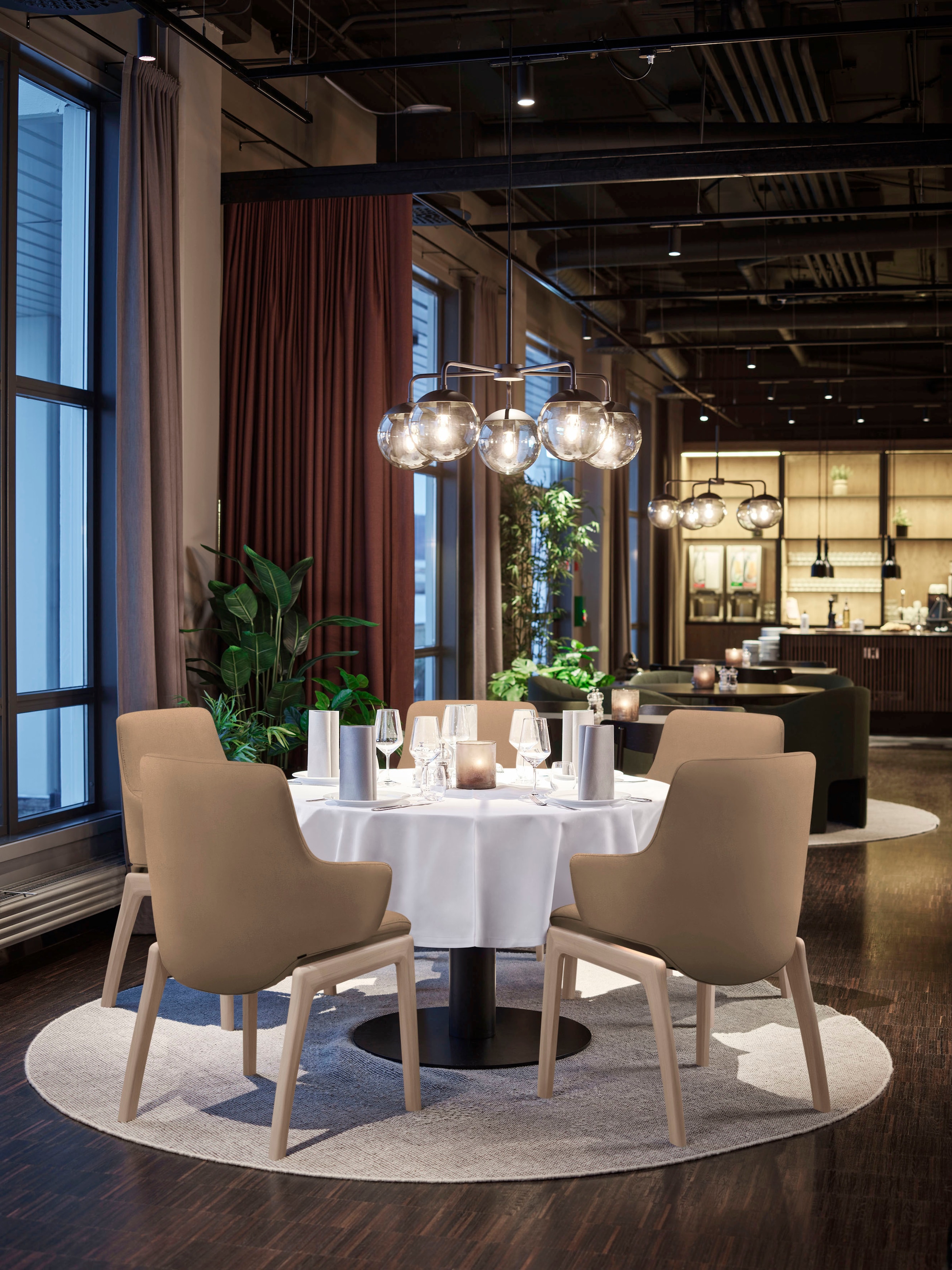 Stressless® Polsterstuhl »Laurel« () Low Back mit Armlehne, Größe L, abgerundete Beine in Eiche gekalkt