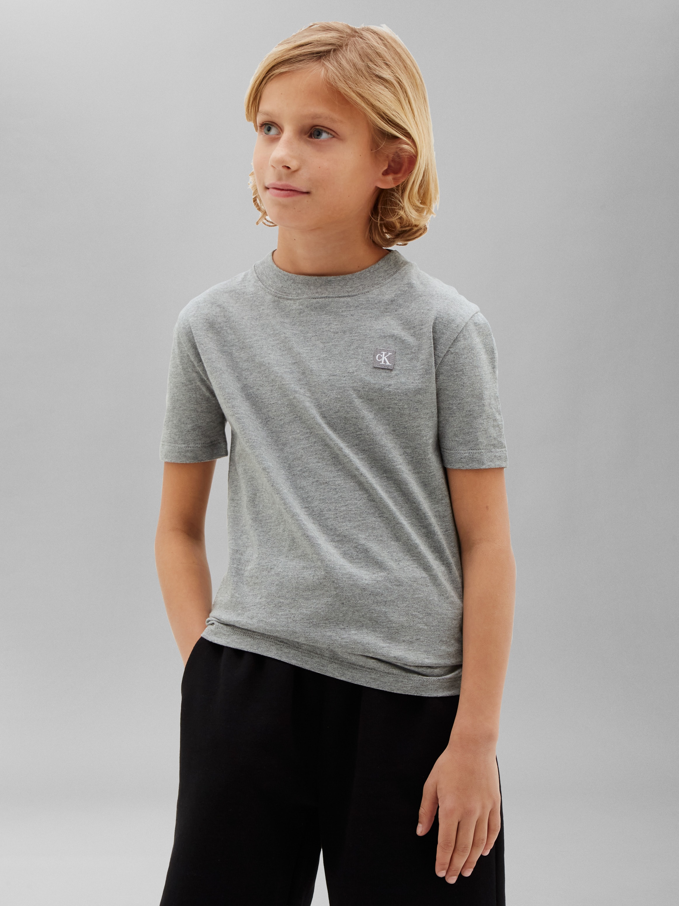 Calvin Klein Jeans T-Shirt »MINI BADGE REGULAR T-SHIRT« Regular fit, Badge