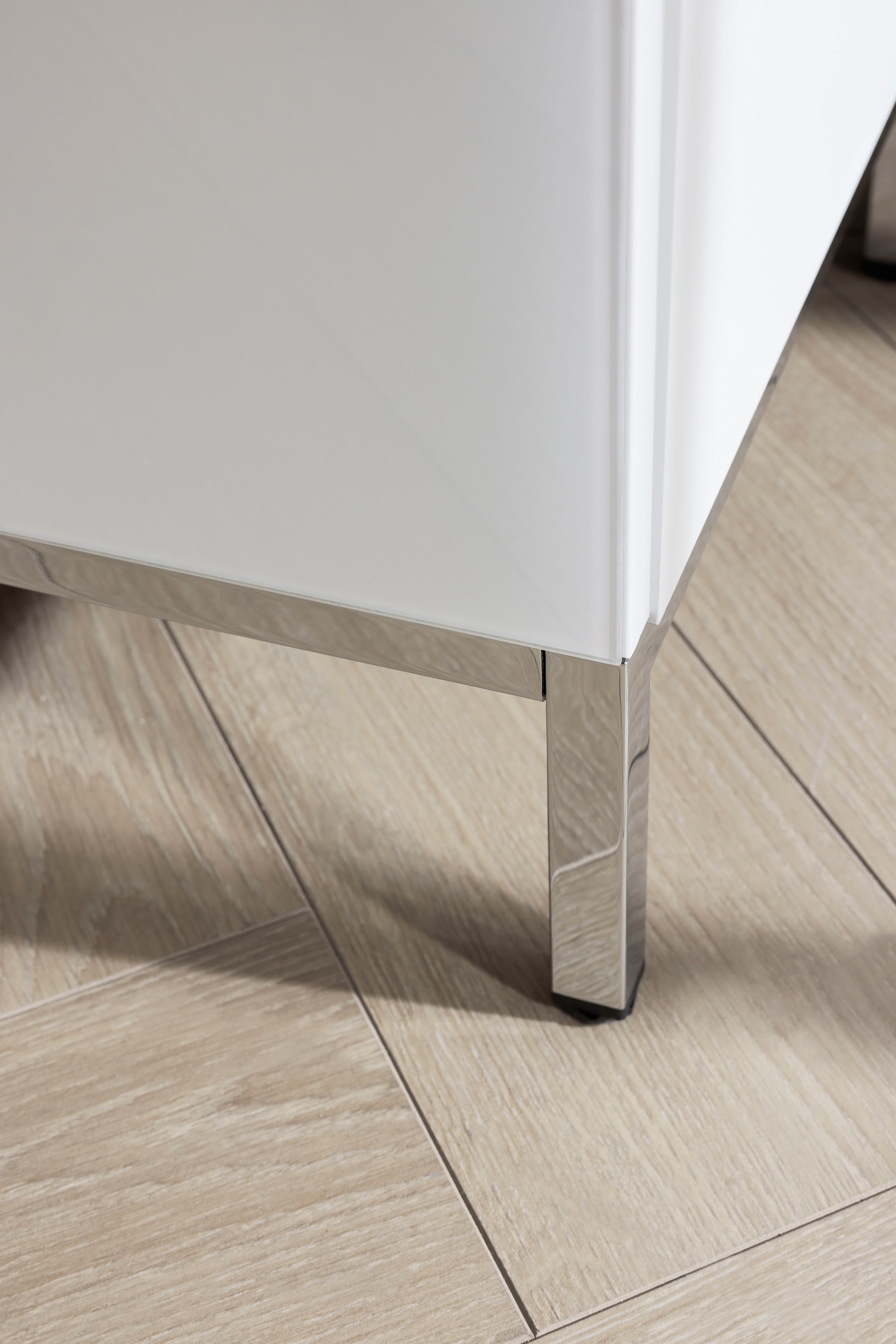 rauch Schubkastenkommode »Kommode Türkommode Sideboard Kombikommode FLIPP mit Glasfront«, (Breite 160/180 cm mit 4 Einlegeböden), 2-trg mit 5 Schubladen und Soft-Close-Funktion, Glasfront, 2 Breiten