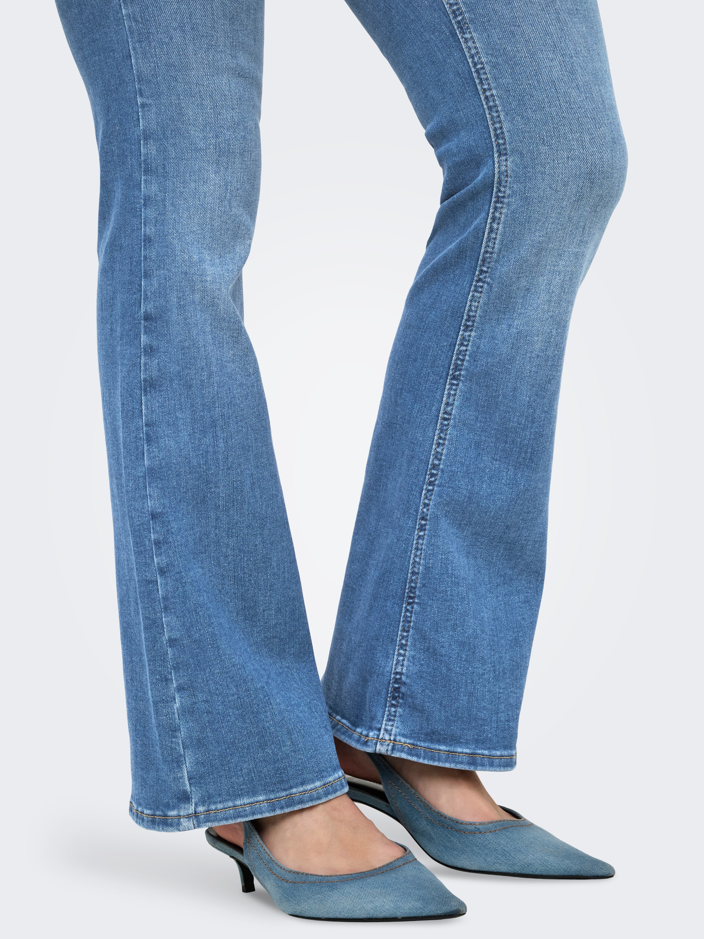 ONLY MATERNITY Umstandsjeans »OLMBLUSH MID FLARED REA1319 NOOS«