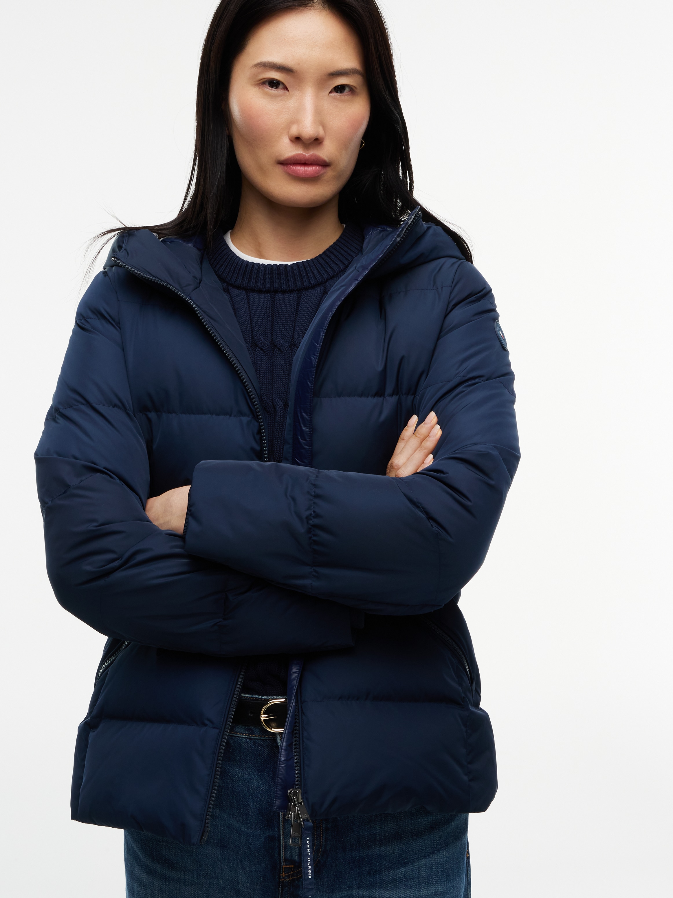 Tommy Hilfiger Steppjacke »DOWN BRANDED FITTED JACKET« mit Kapuze Kunstfaser