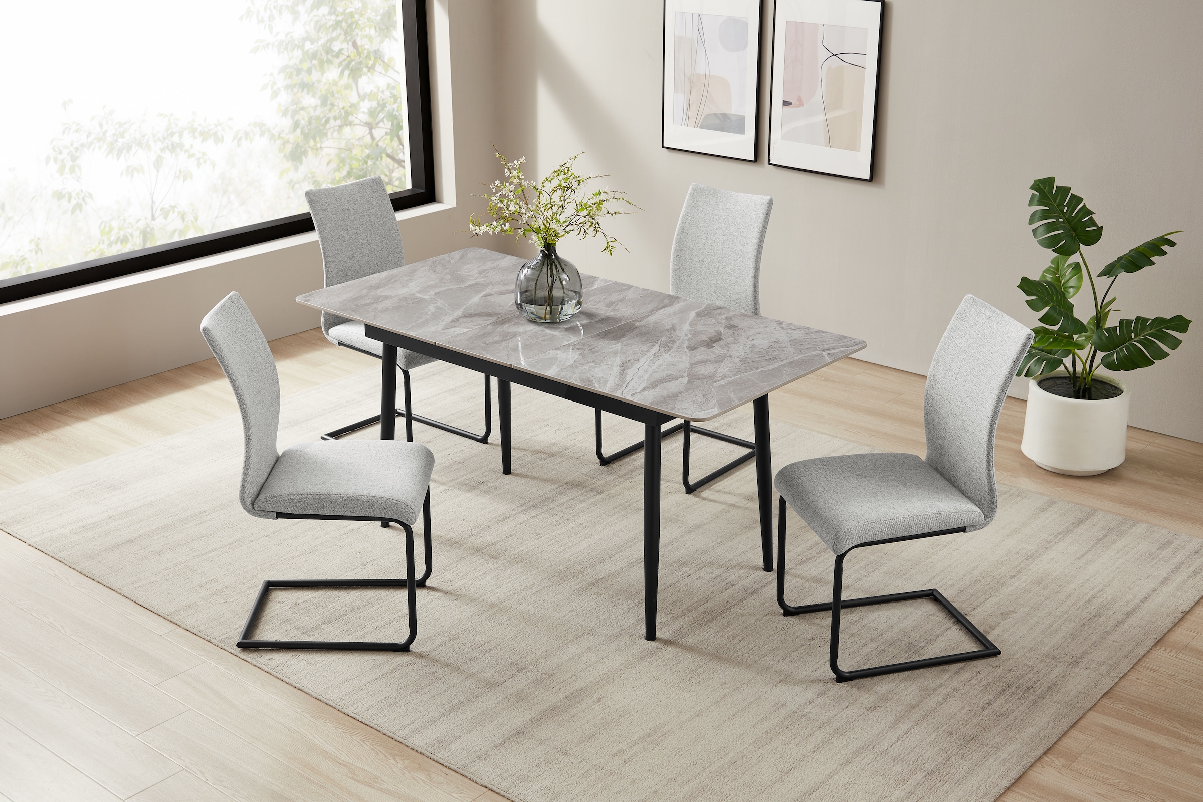 OTTO home Essgruppe »Stevian« Set, Ausziehbarer Esstisch + 4 Stühle, 5 Stk. tlg. Holz, Strukturstoffbezug, Freischwingerstühle, gesteppten Bänken