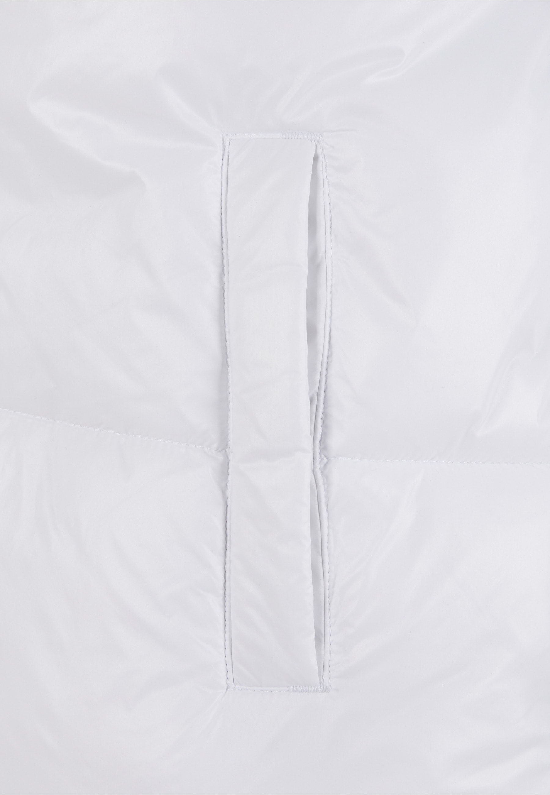 URBAN CLASSICS Winterjacke »Urban Classics Ladies Recycled Short Shiny Puffer Jacket« 1 Stk. tlg. ohne Kapuze