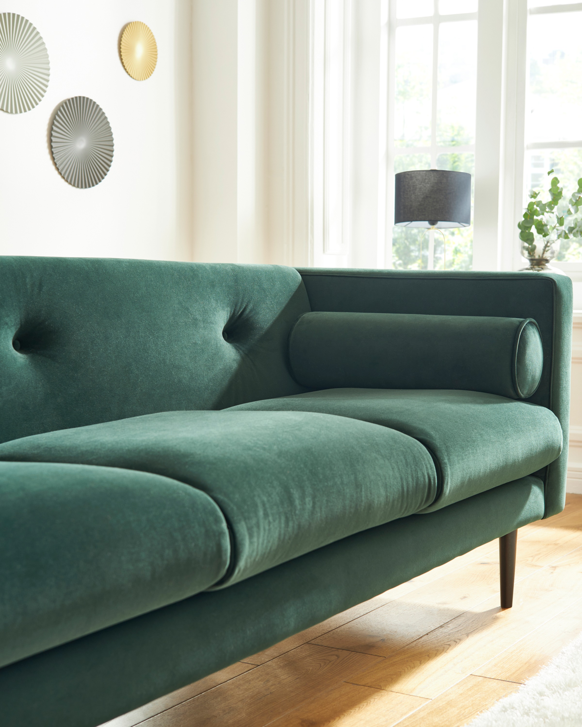 Guido Maria Kretschmer Home&Living 3-Sitzer »Lillibeth Designsofa mit Wellenunterfederung, Maße B/T/H: 218/74/83 cm«, Zierkissen als Wendekissen, Bezug Samtoptik oder Cord