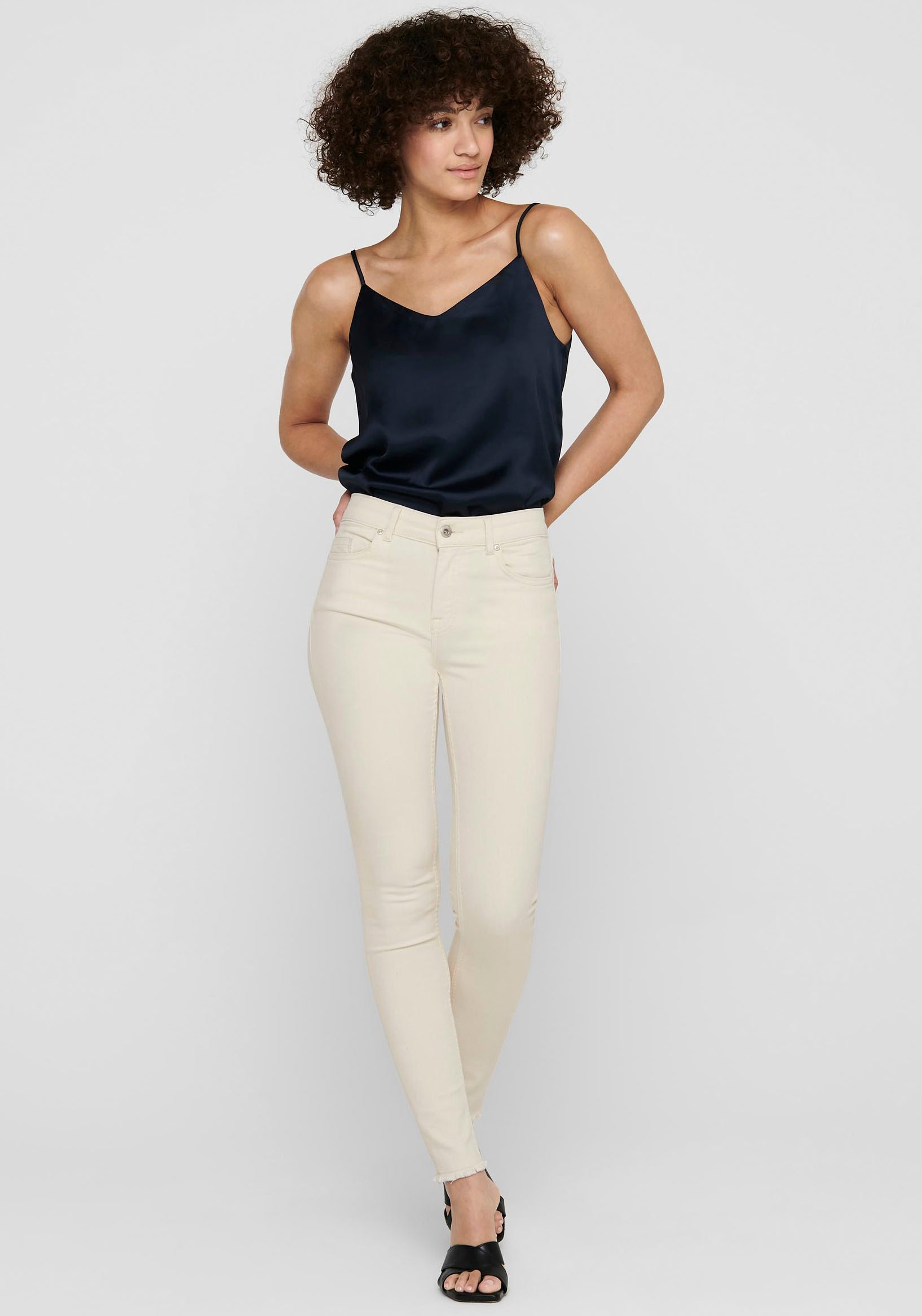 ONLY Skinny-fit-Jeans »ONLBLUSH LIFE MID SK AK RW DOT019«