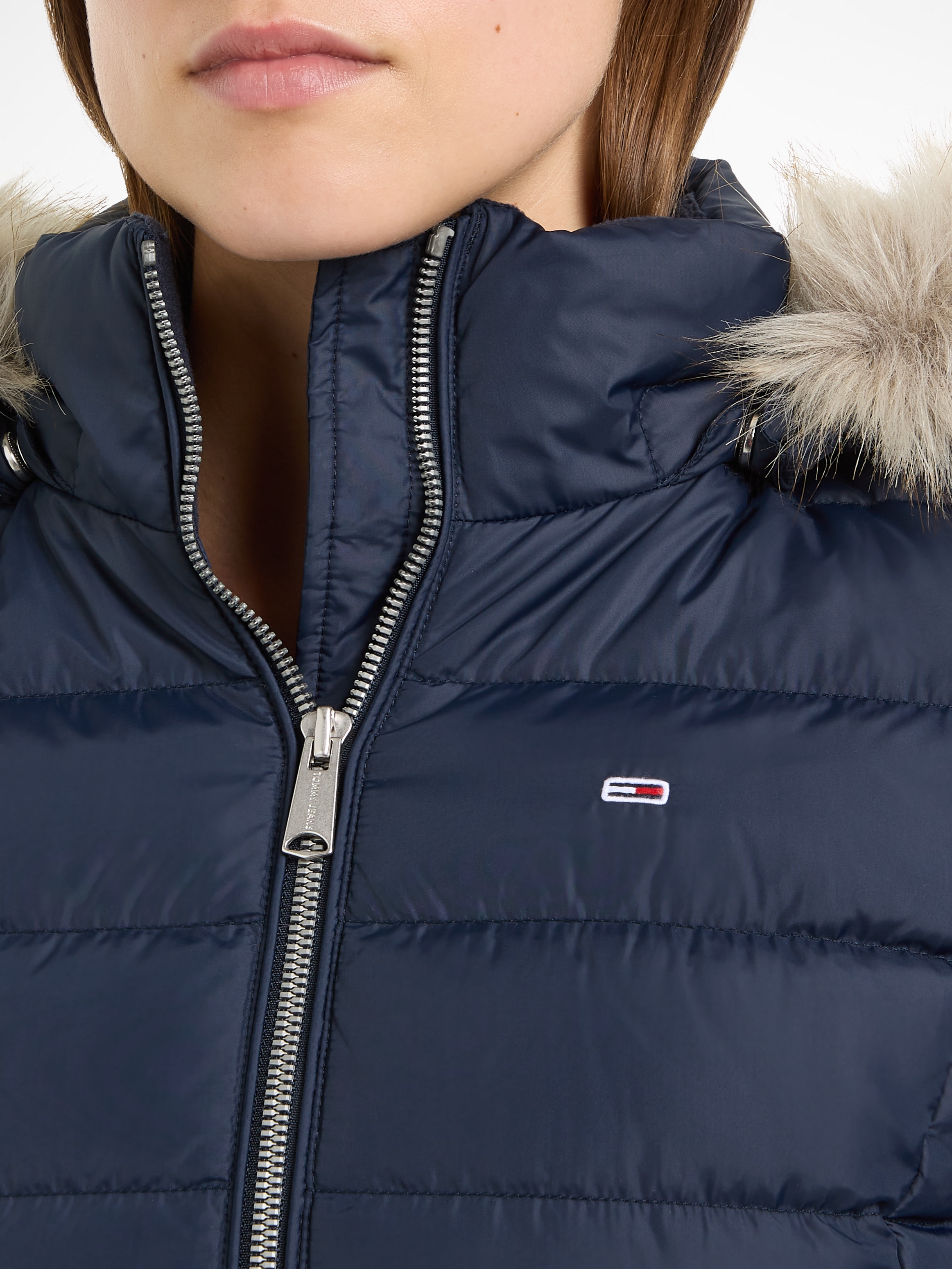 Tommy Jeans Curve Steppjacke »TJW BASIC HOODED DOWN JACKET EXT«, mit Kapuze, in Großen Größen, mit Kapuze