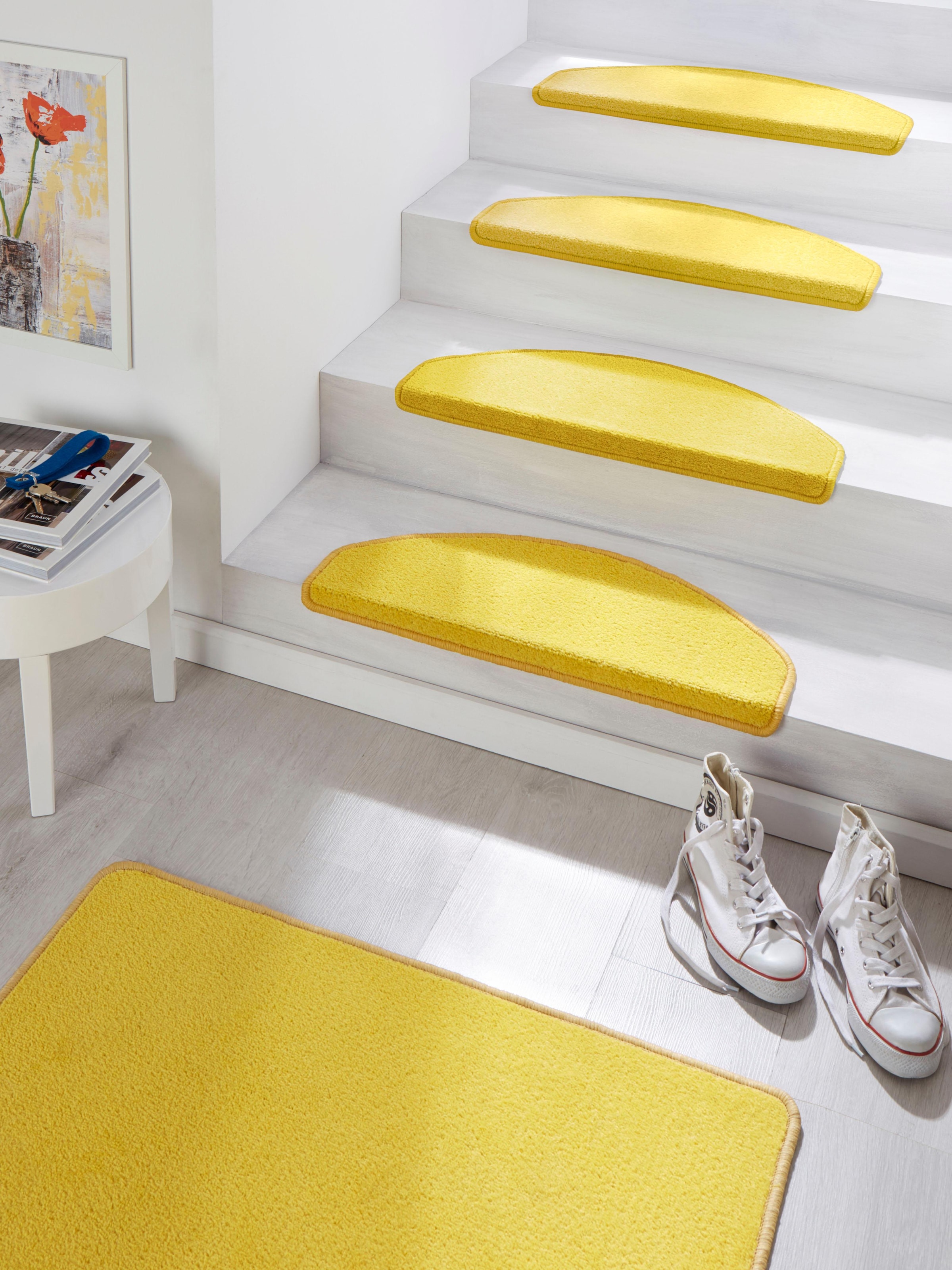 Stufenmatte „Fancy“, halbrund, 15 Stück, Treppenmatten, Selbstklebend, Stufenteppich, Treppenstufen gelb 7 mm B/L: 23 cm x 65 cm – 7 mm