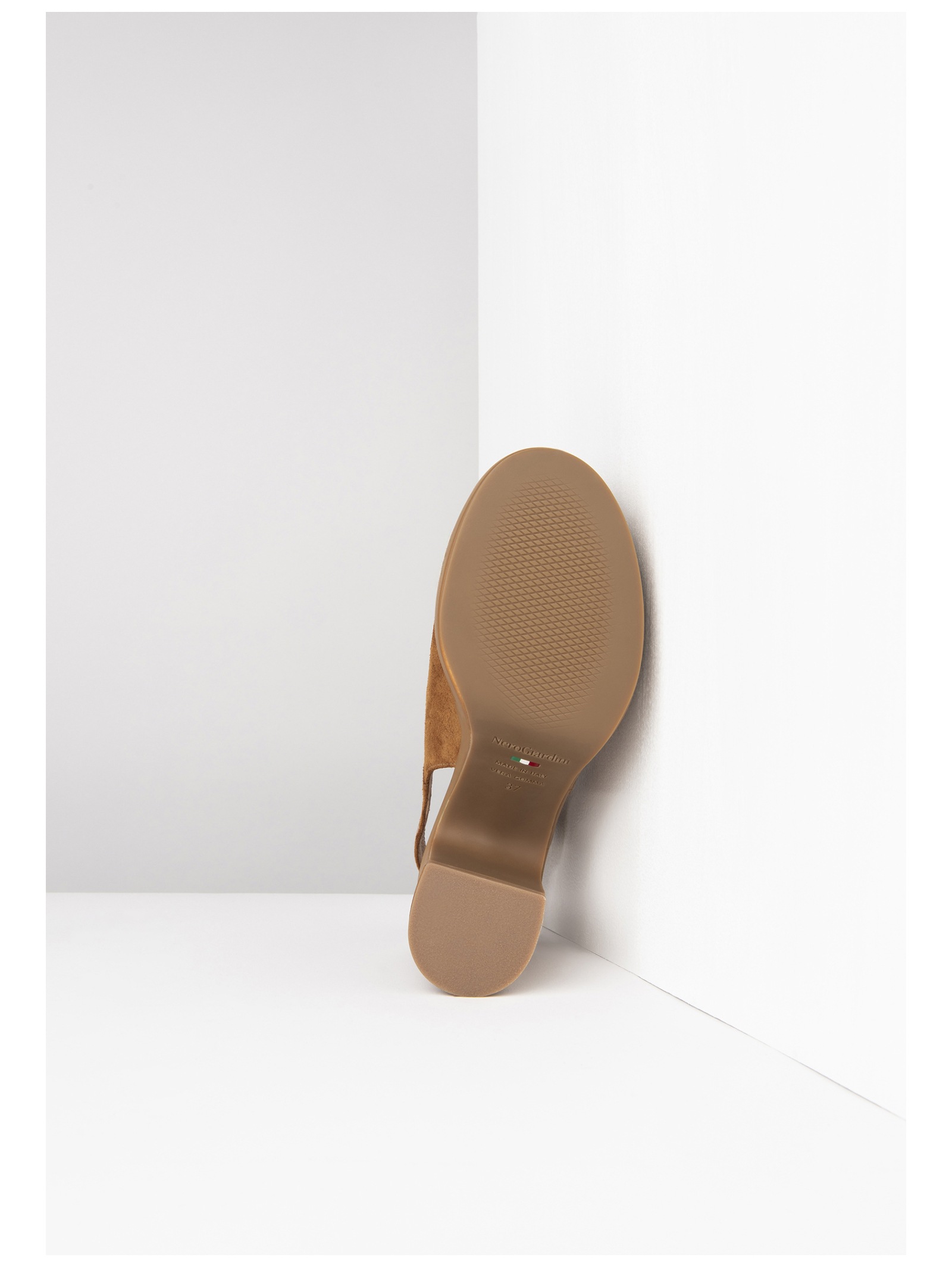 Nero Giardini Peeptoepumps »Nero Giardini Pumps Veloursleder«