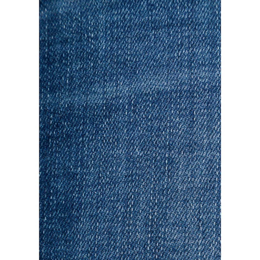 Tommy Hilfiger Skinny-fit-Jeans »COMO SKINNY RW DOREEN«, mit Fade-Effekten & Tommy Hilfiger Logo-Flag