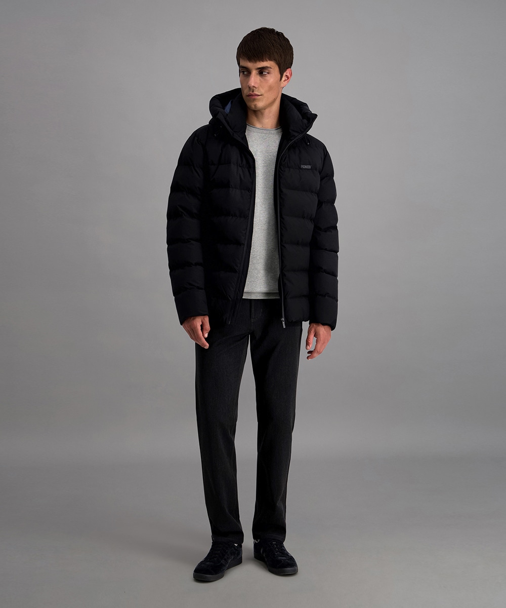 Pioneer Authentic Jeans Rundhalspullover, Ausschnitt mit Rollkante, Außennähte