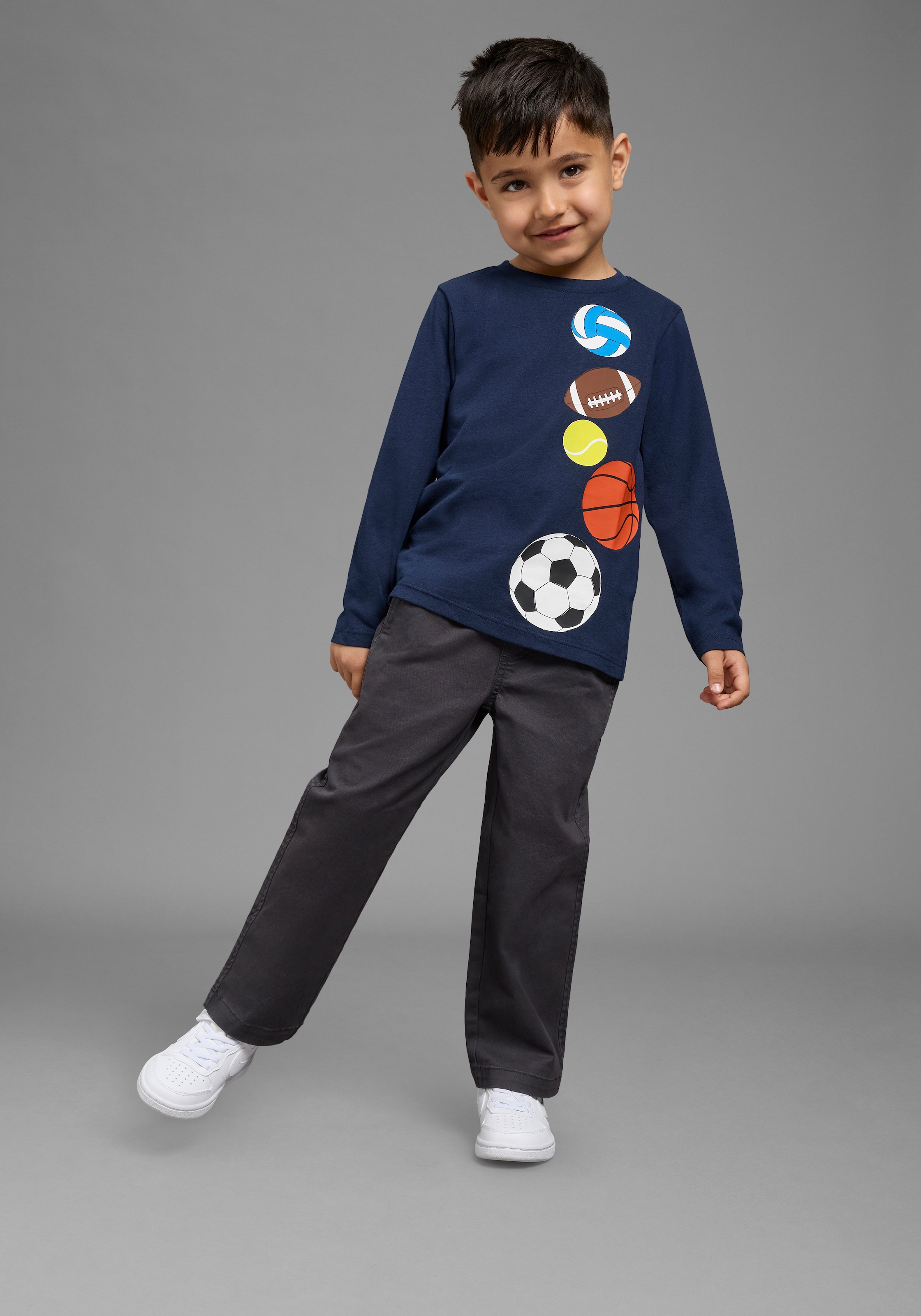 KIDSWORLD Langarmshirt »Shirt mit tollem Bälle Druck« Basic-Passform, Langarm, mit Rundhalsausschnitt, für Kinder
