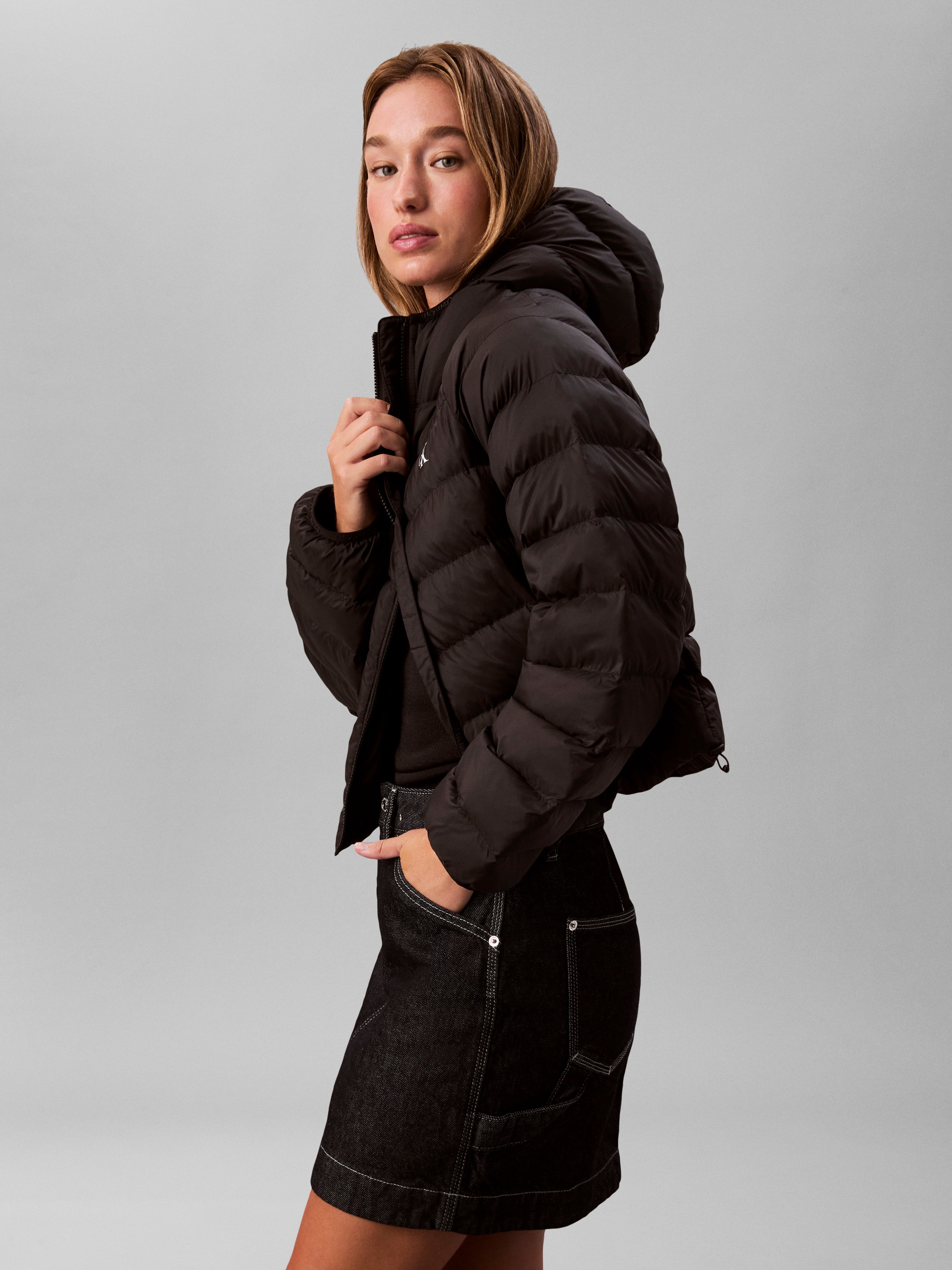 Calvin Klein Jeans Steppjacke »LGHTWGHT QLTD JCKT P« mit Kapuze Mit Rundhalsausschnitt