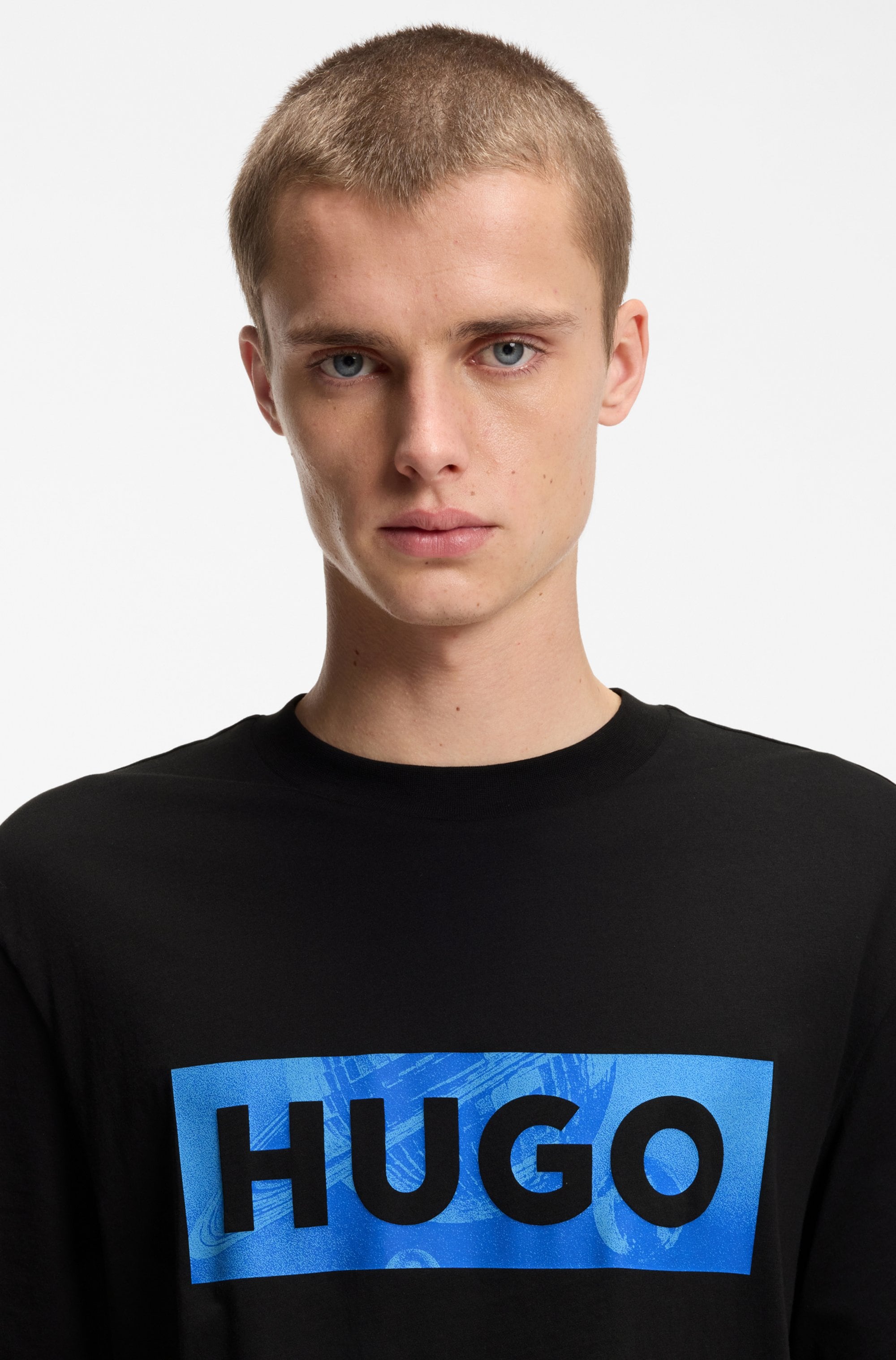 HUGO Blue T-Shirt Regula Fit, Rundhalsausschnitt, Logoprint, reine Baumwolle