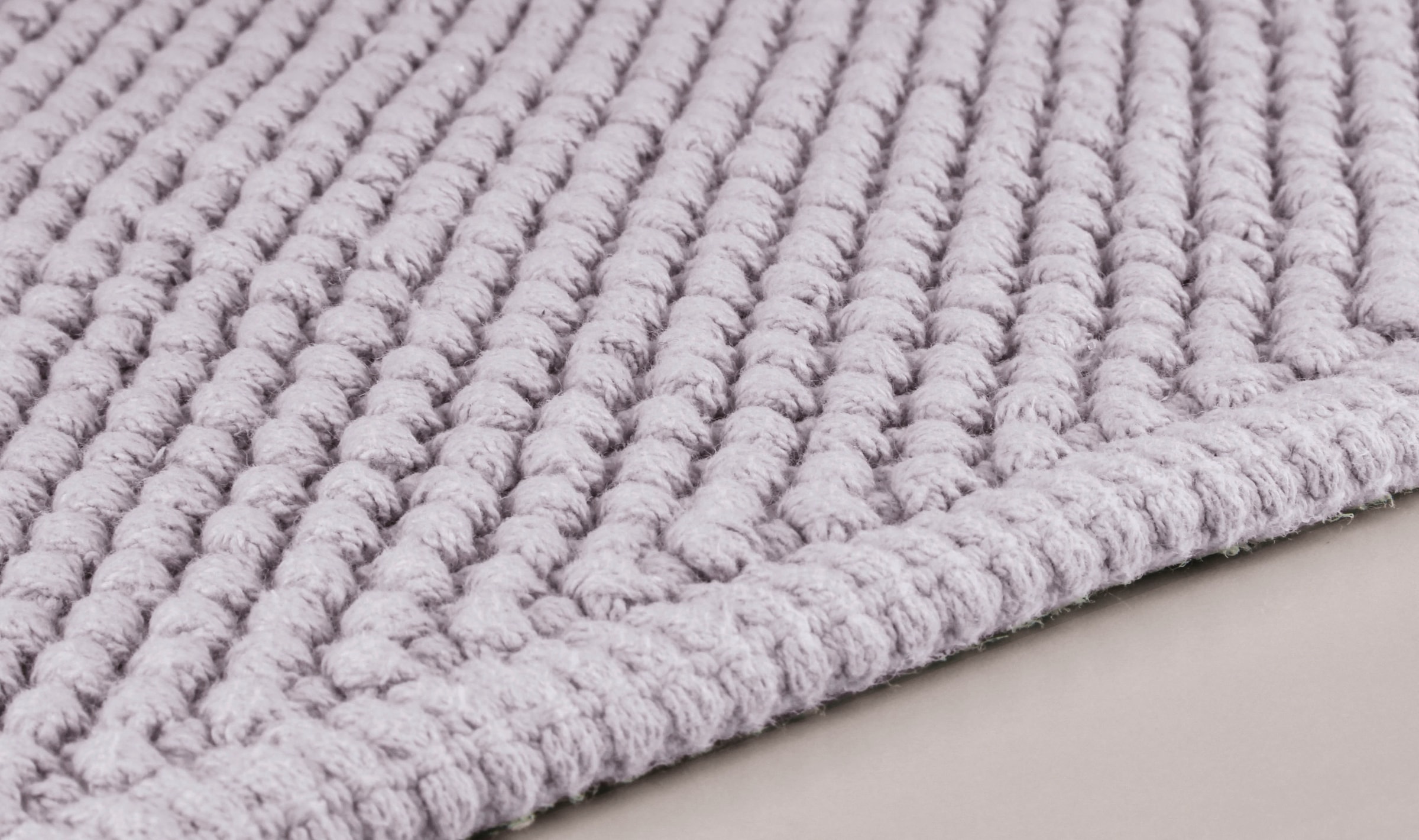 Kleine Wolke Badematte »Punto«, rutschhemmend beschichtet, fußbodenheizungsgeeignet, Badteppich, Uni Farben, Oberfläche reine Baumwolle