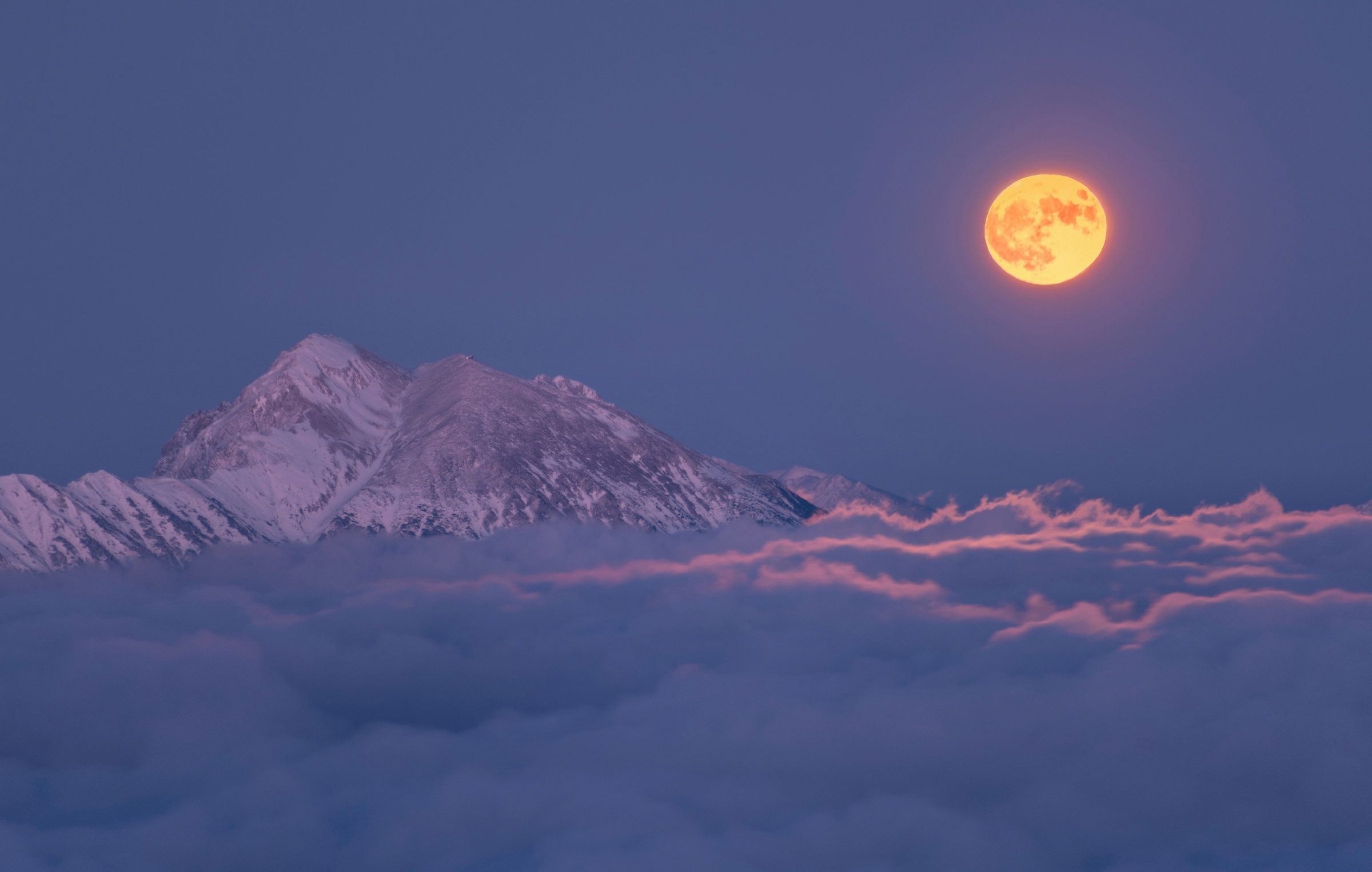 Papermoon Fototapete »Photo-Art ALES KRIVEC, SUPER MOON ERHEBT SICH« günstig online kaufen