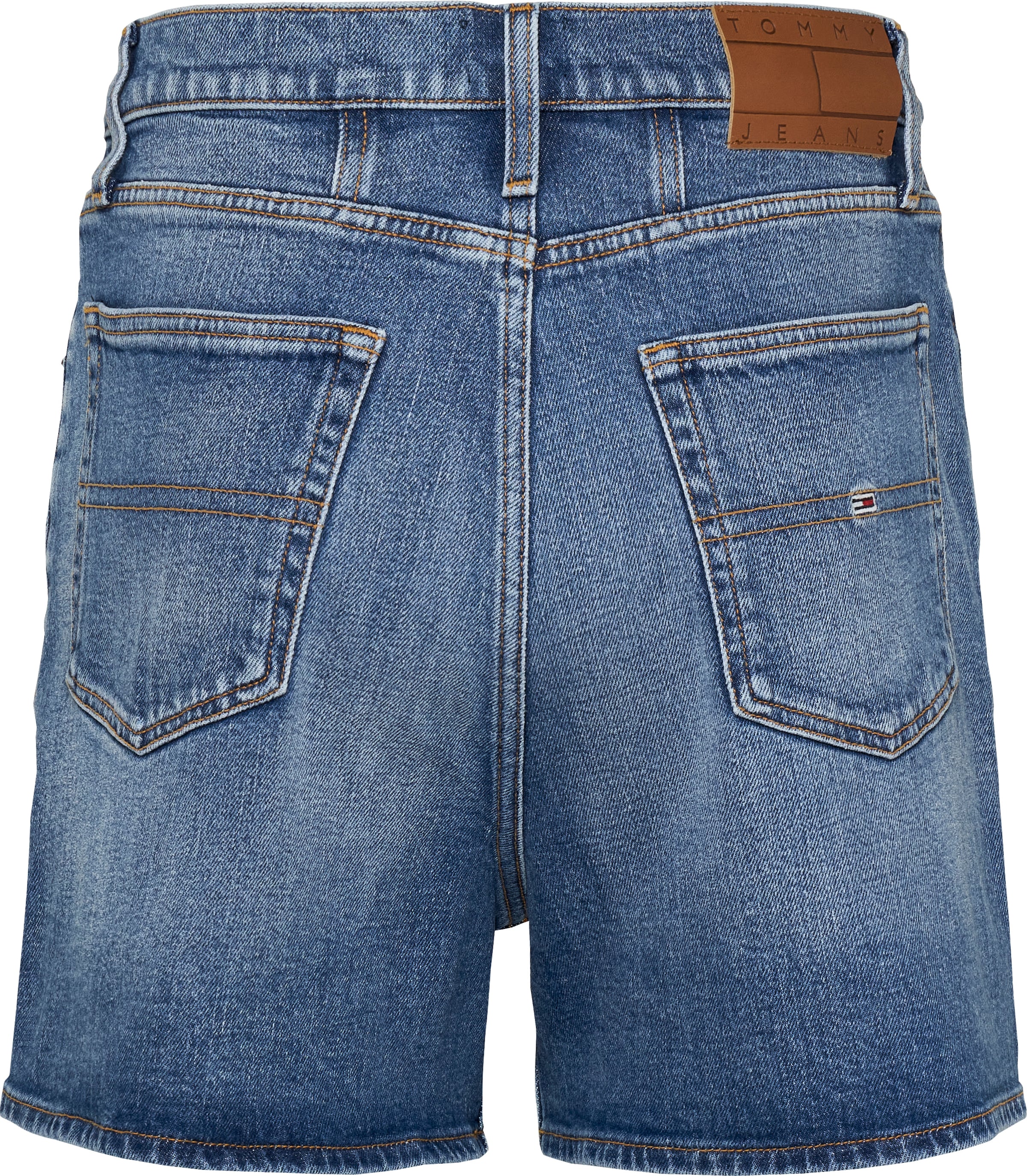 Tommy Jeans Shorts »MOM SHORT BI0134«  mit Logo-Badge, in blauer Waschung