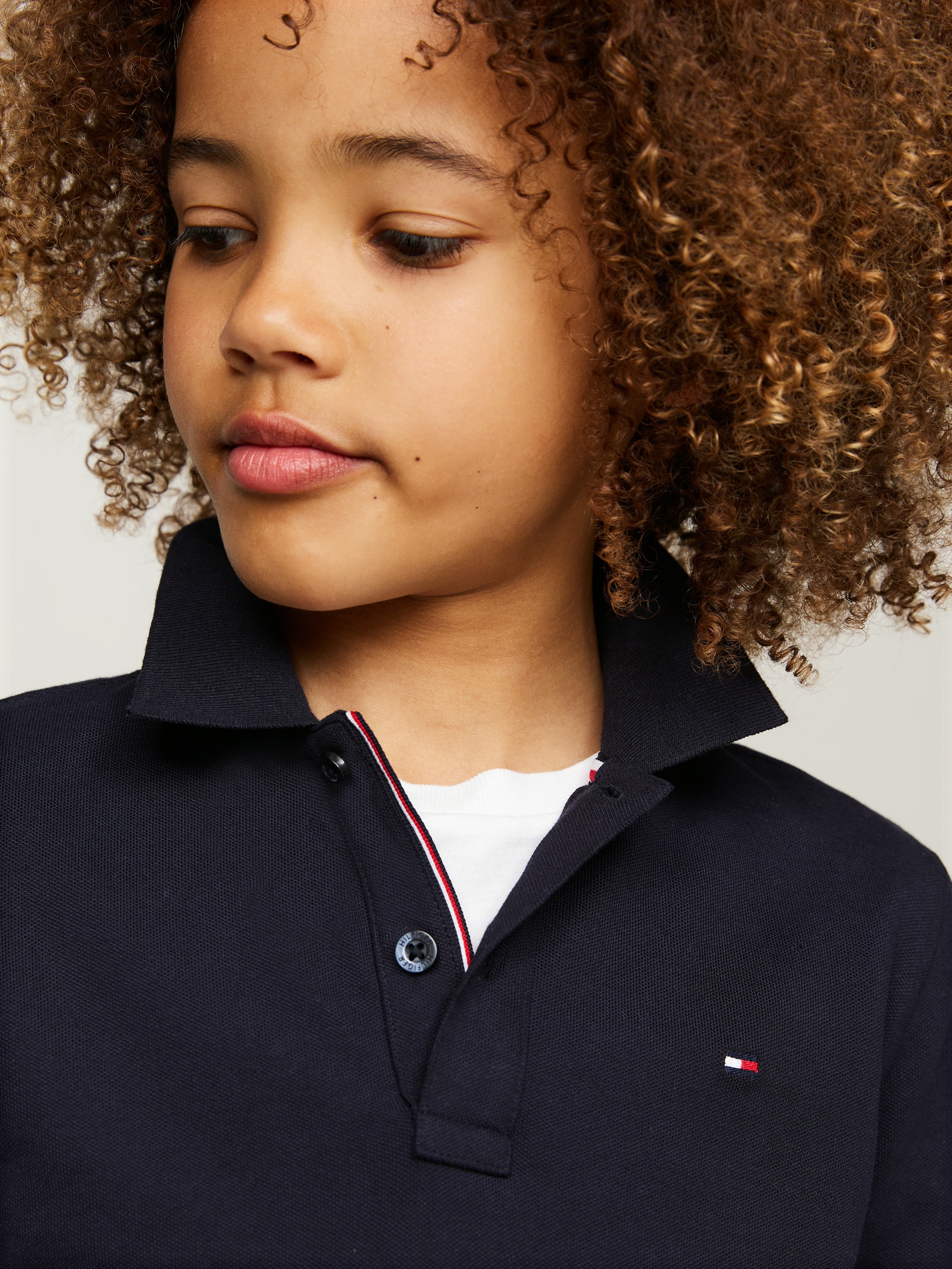 Tommy Hilfiger Poloshirt »ESSENTIAL POLO LS«, Kinder bis 16 Jahre mit Logostickerei