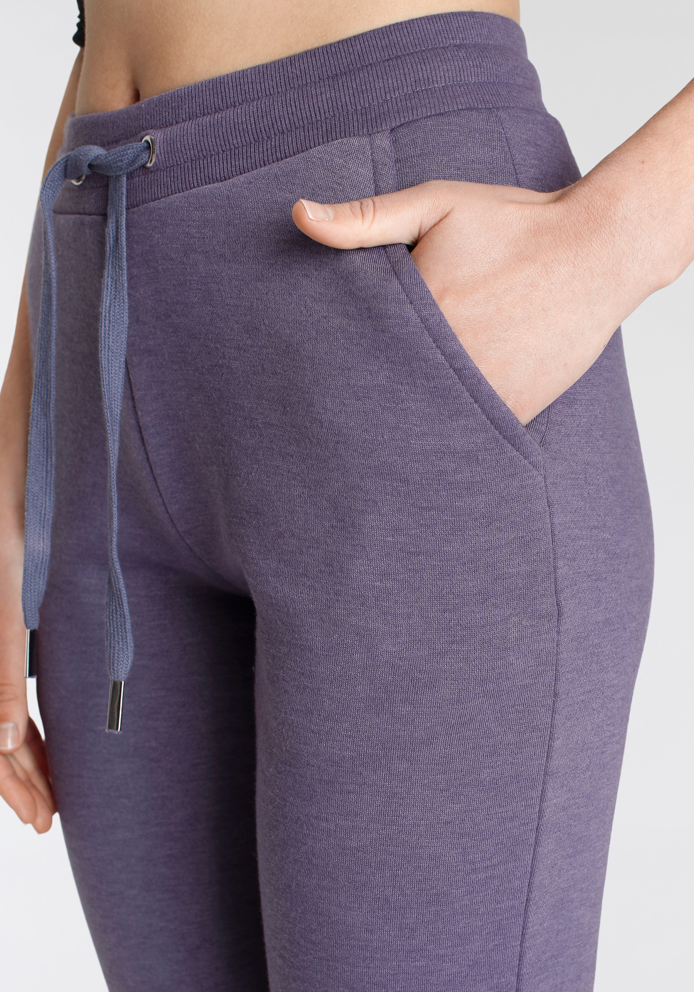 Vivance Jogginghose, innen weich angeraut und mit seitlichen Taschen