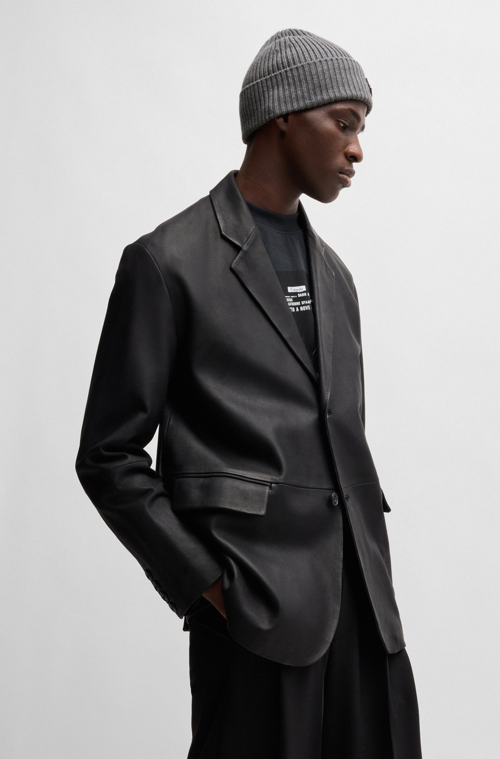 HUGO Strickmütze »Xola_Metal« mit Stack-Label