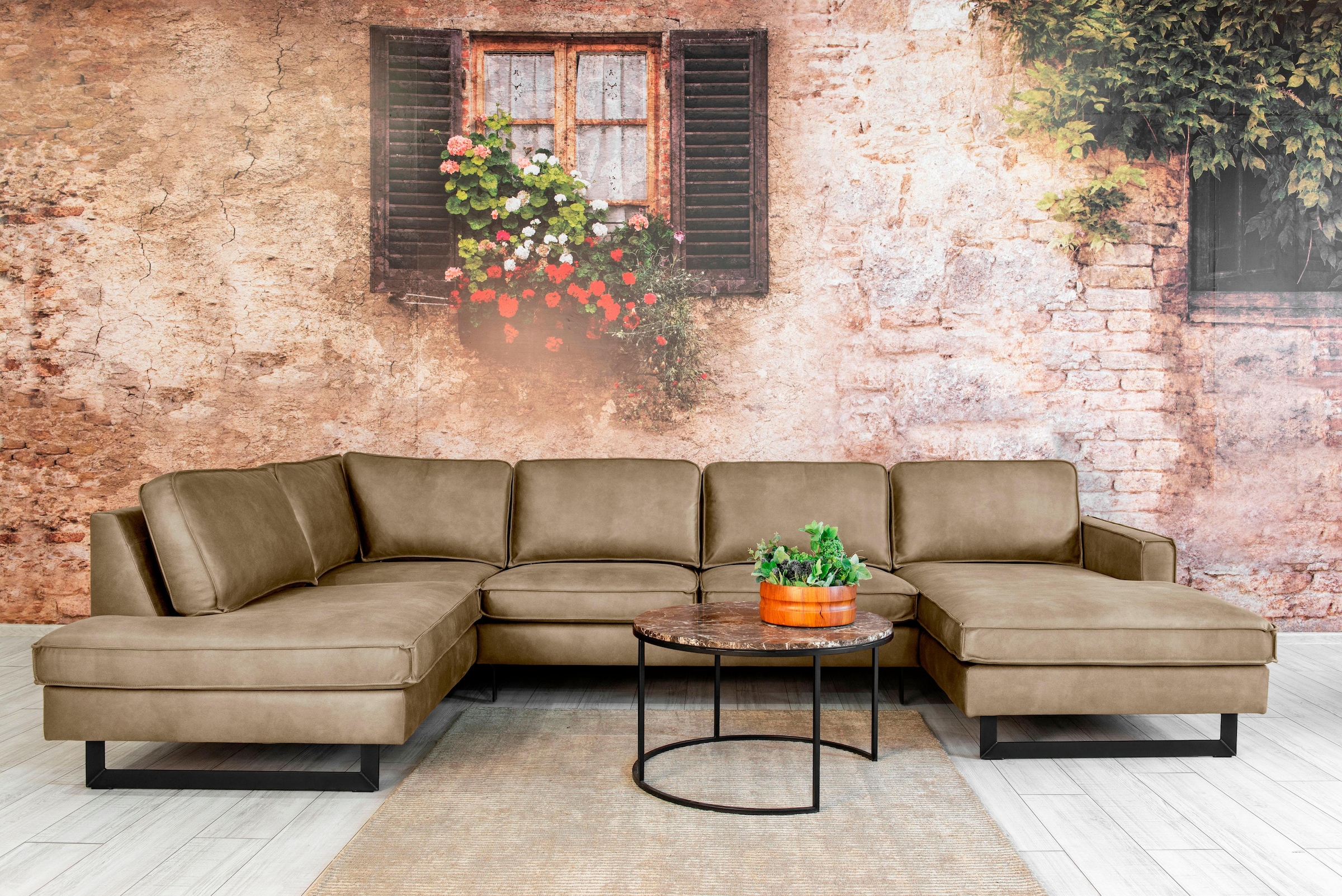 Places of Style Wohnlandschaft »Pinto, 350 cm, U-Form, XXL, mit Ottomanen«, Cord, Chenille, Lederoptik, mit Keder, Metallfüße, Wellenunterfederung