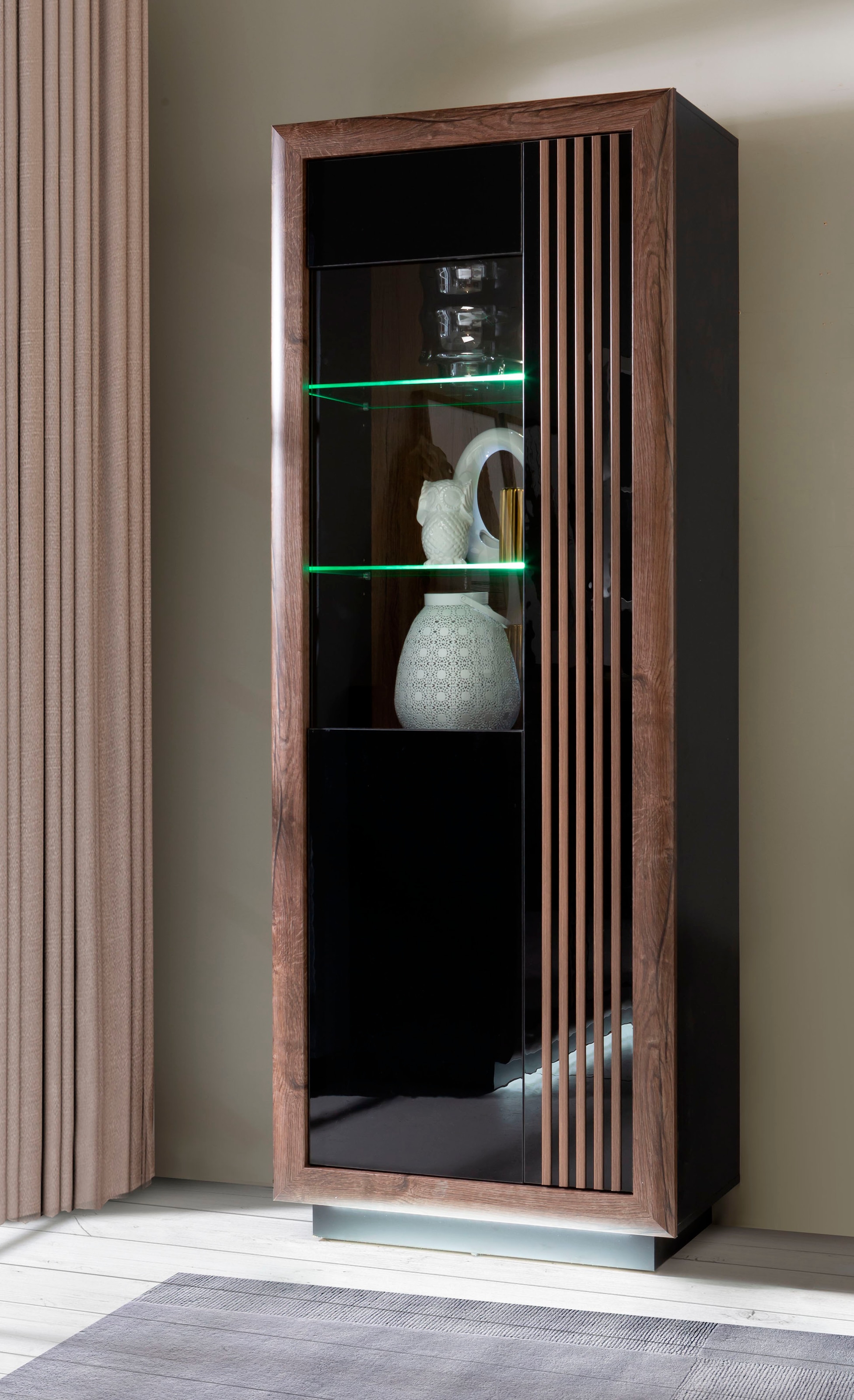 FORTE Highboard »Savona«, Höhe 197 cm, inkl. Lichtleiste im Sockel