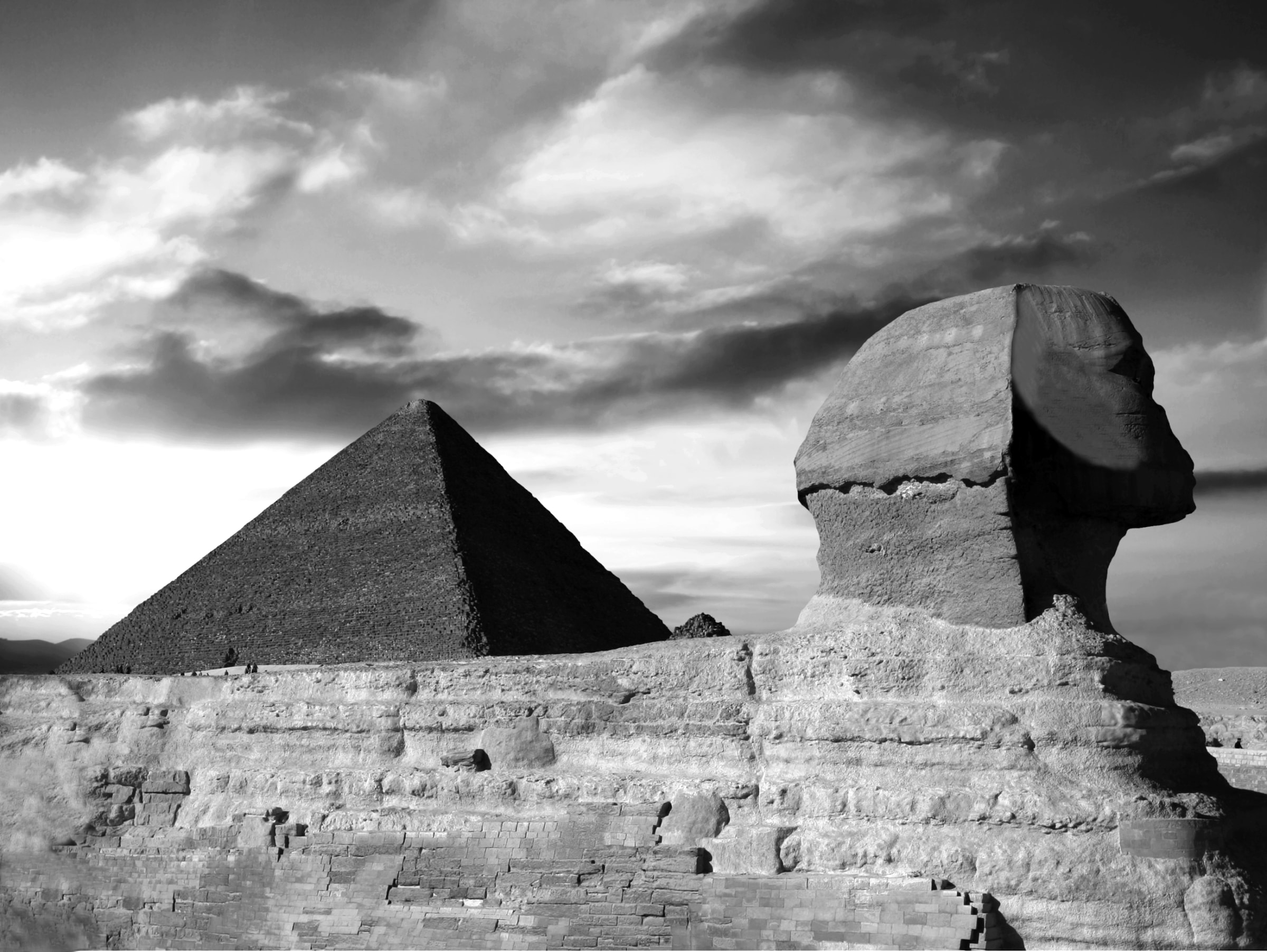 Papermoon Fototapete »Pyramide Schwarz & Weiß«