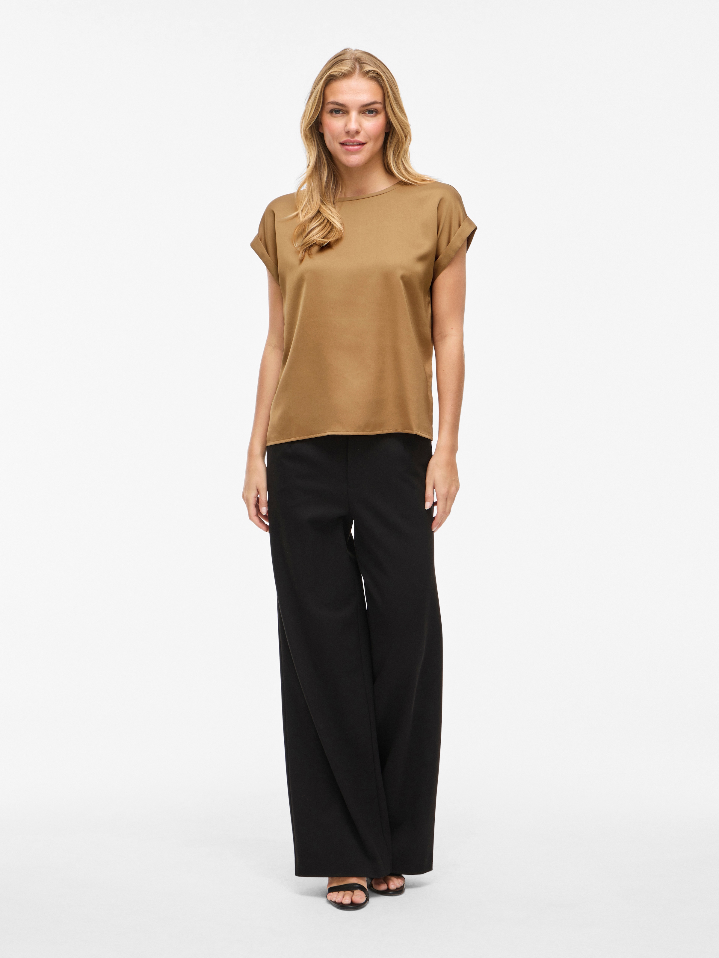Vila Kurzarmshirt »VIELLETTE S/S SATIN TOP - NOOS«, Satin Optik
