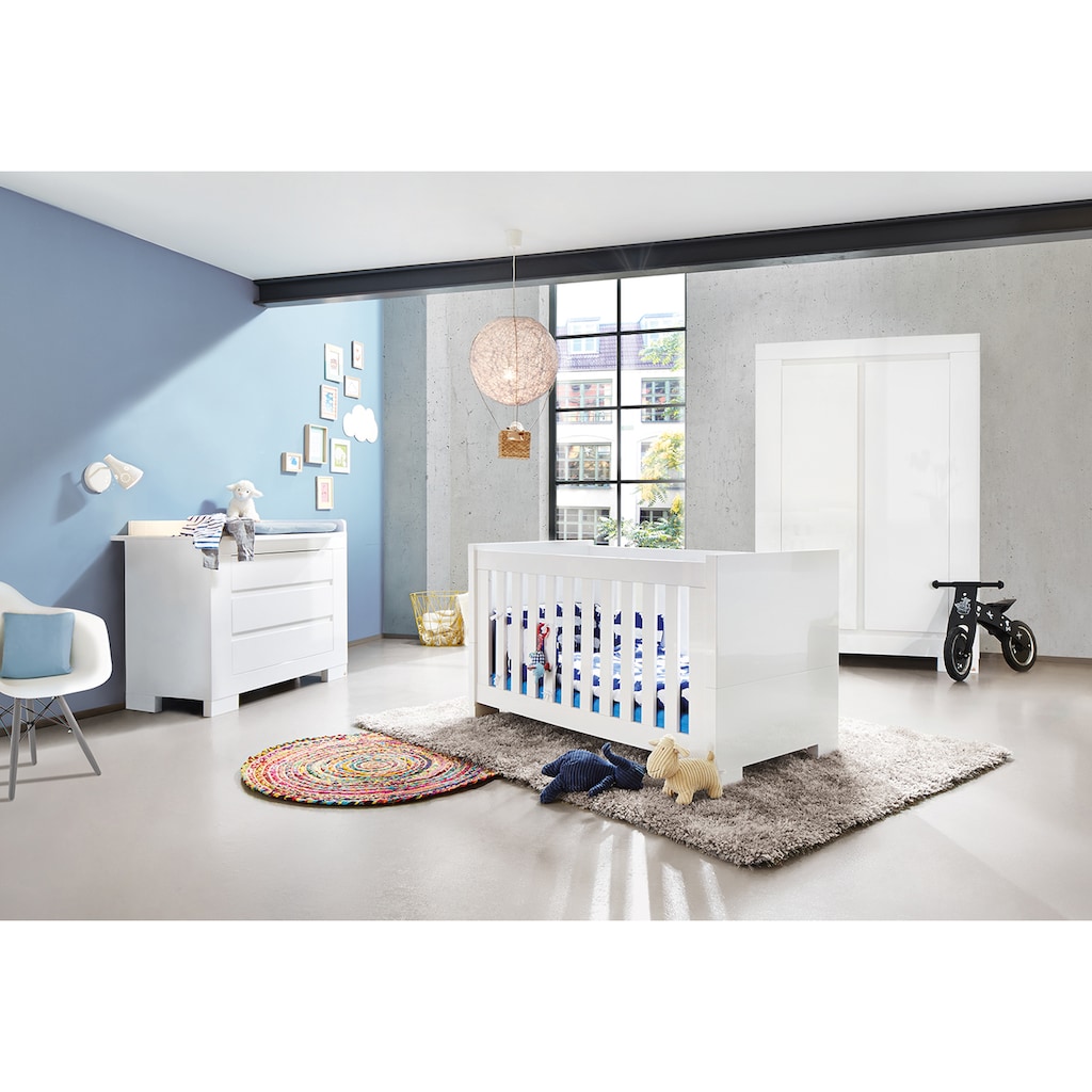 Pinolino® Babyzimmer-Komplettset »Sky«, (Set, 3 St.), breit; bestehend aus Kinderbett, Wickelkommode und 2-trg. Schrank