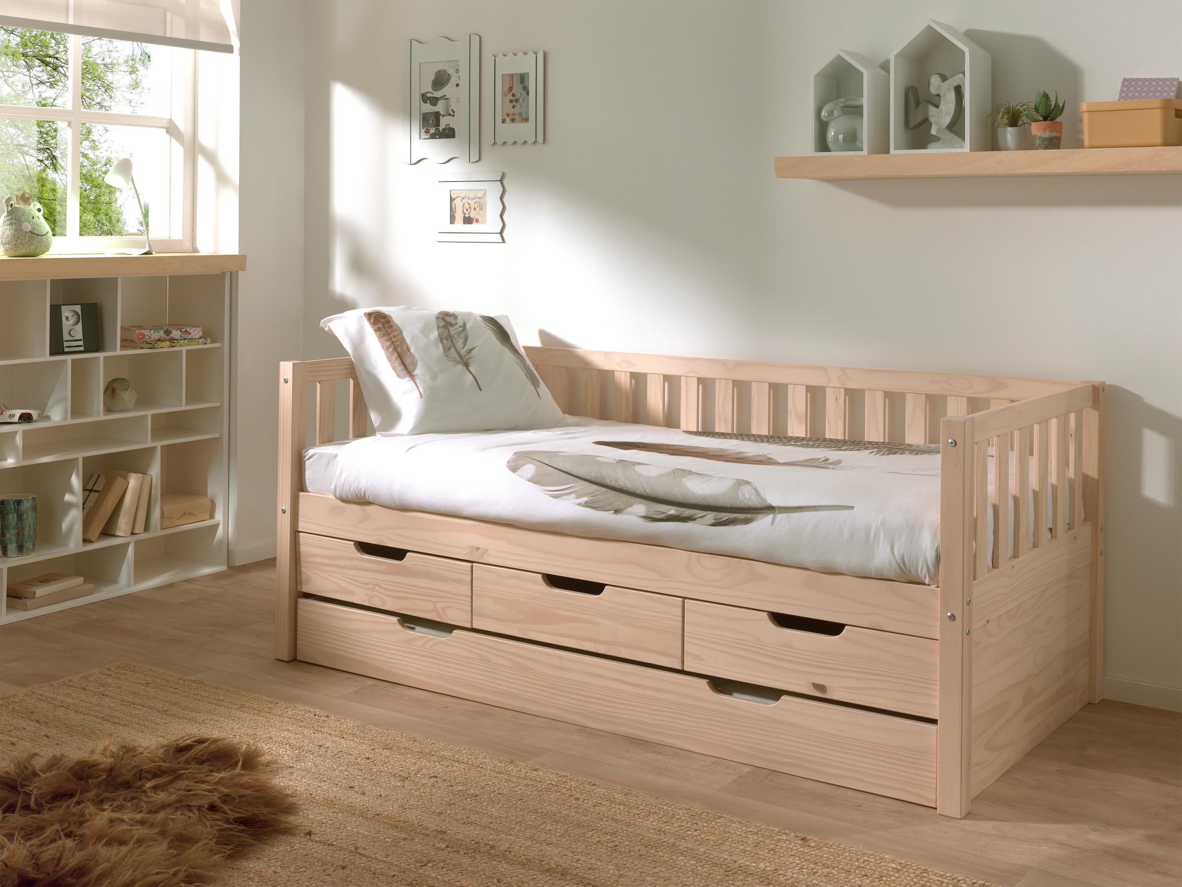 Vipack Einzelbett, (Made in Europe), Sprossenumrandung, Liegefläche 90x200 cm, in Milky Pine oder Weiß