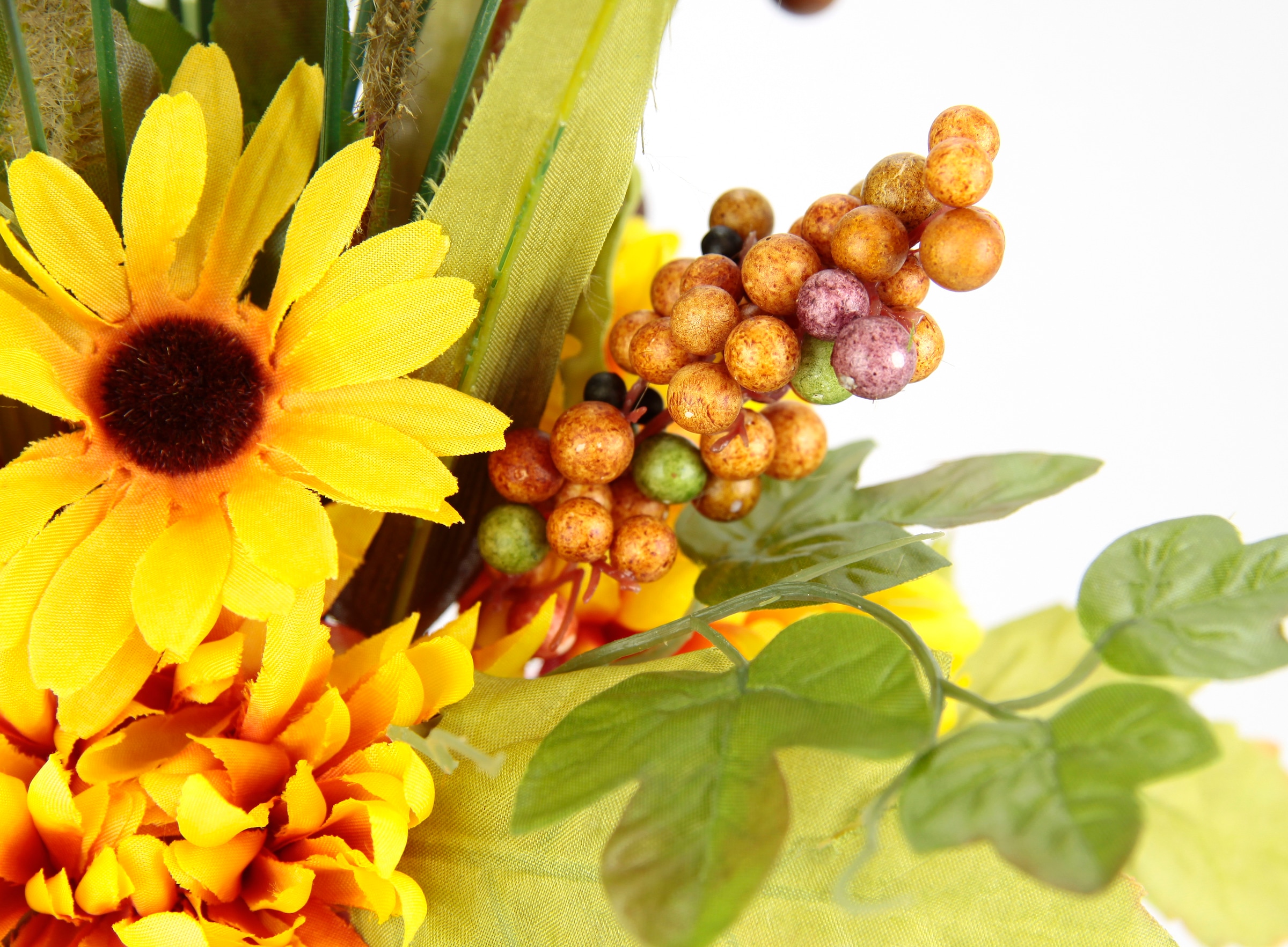 I.GE.A. Kunstblume »Gesteck aus Dahlien Beeren Gräsern im Kürbis«, Arrangement mit künstlichen Blumen Dekoblumen Herbstdeko