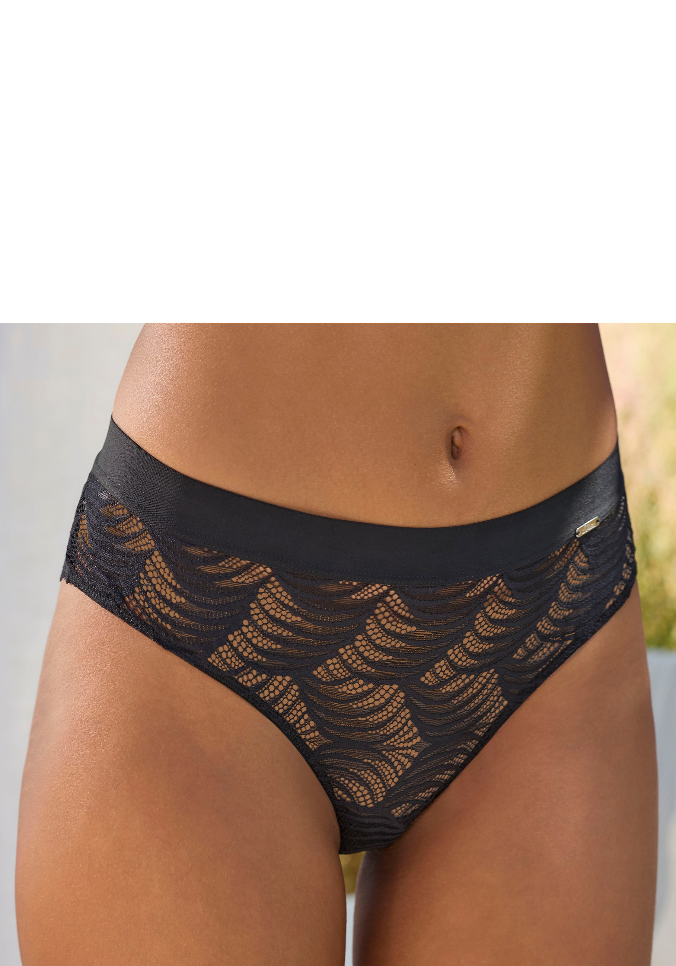 LASCANA Panty »Marla«, aus graphischer Spitze