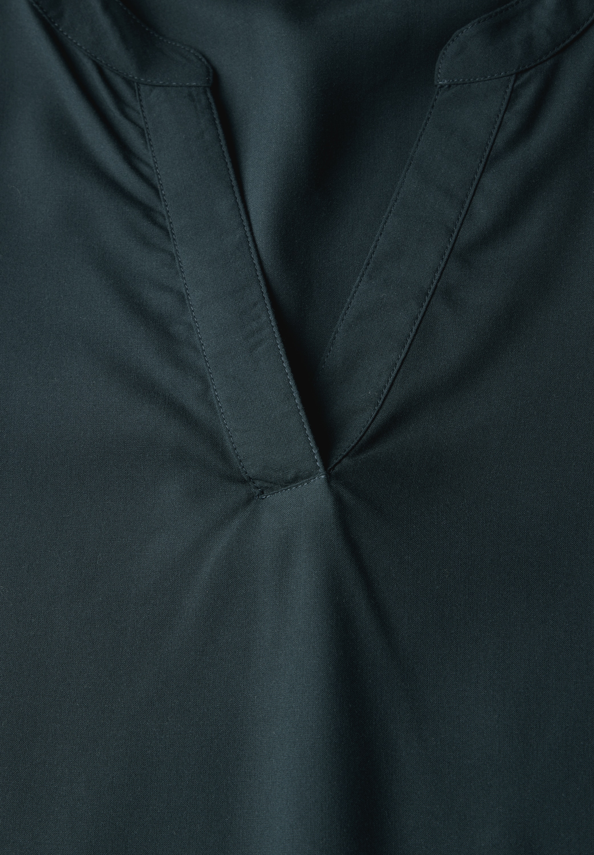 STREET ONE Kurzarmbluse mit geschlitztem Rundhalsausschnitt