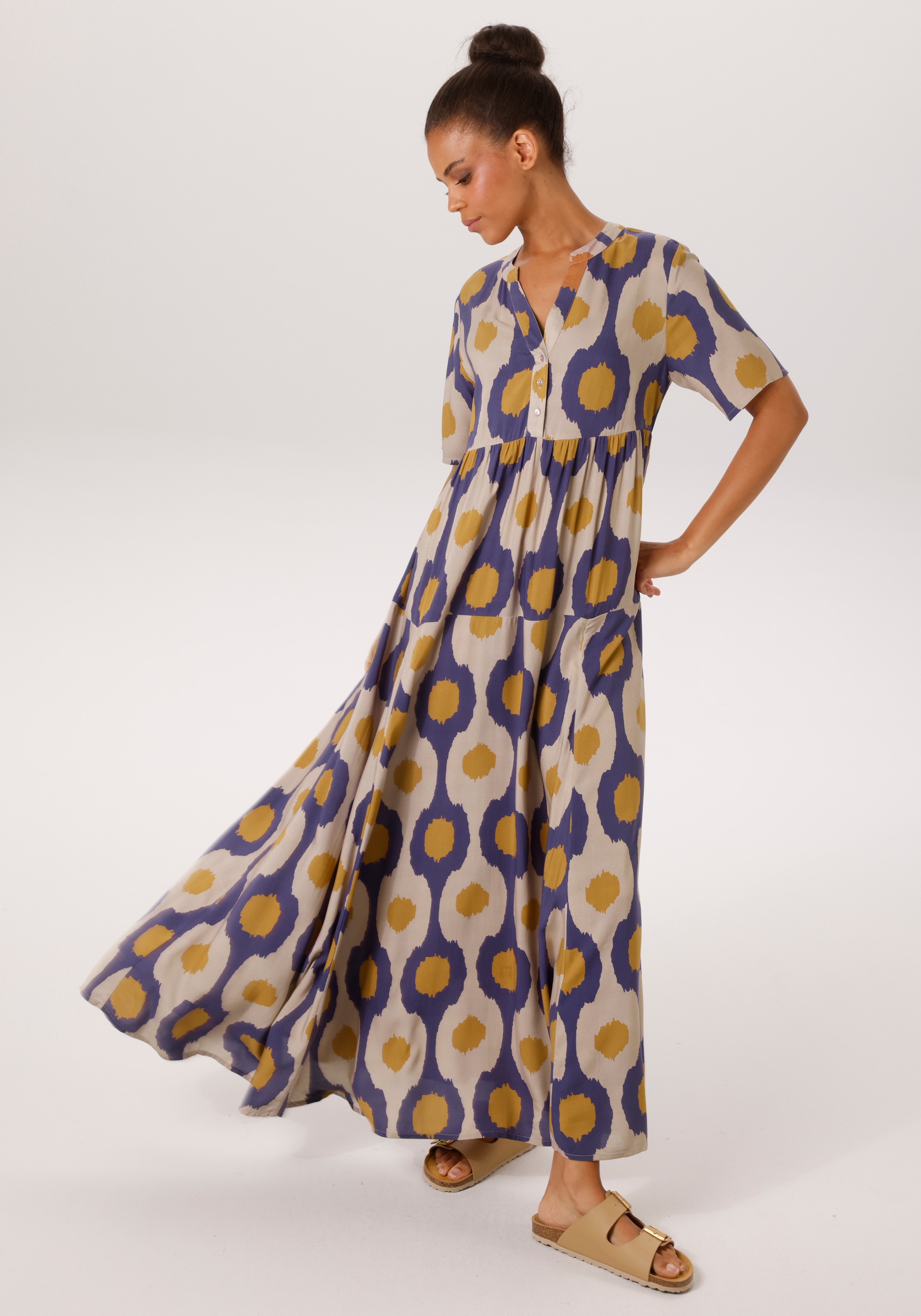 Aniston CASUAL Sommerkleid mit großflächigen, grafischen Druck