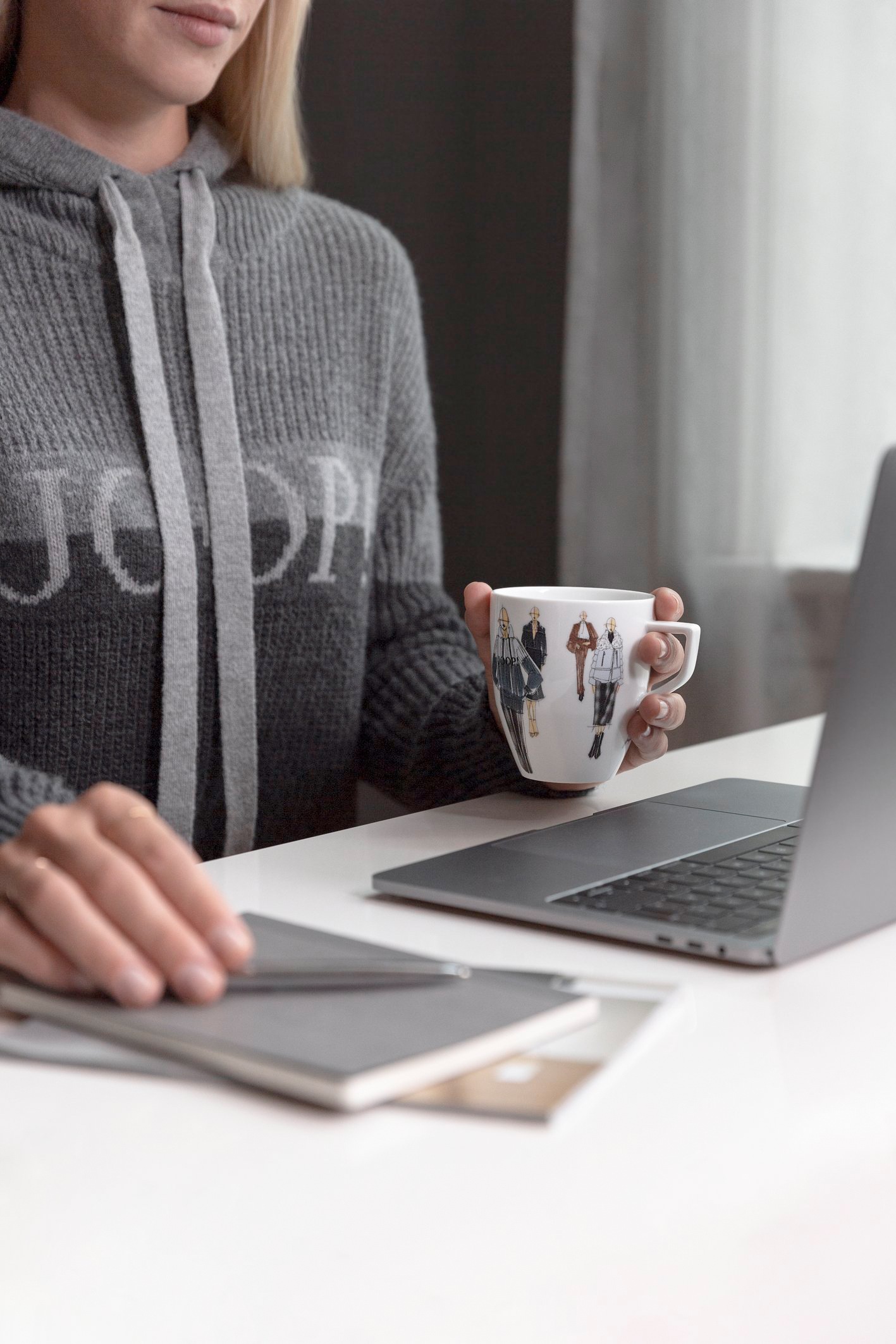 11. Bild von JOOP! Becher »COLLECTOR'S MUG FASHION EDITION FALL WINTER 2021/22«, (1 tlg.), Sammelbecher aus der JOOP! Women Collection Fall/Winter 21/22, 320 ml