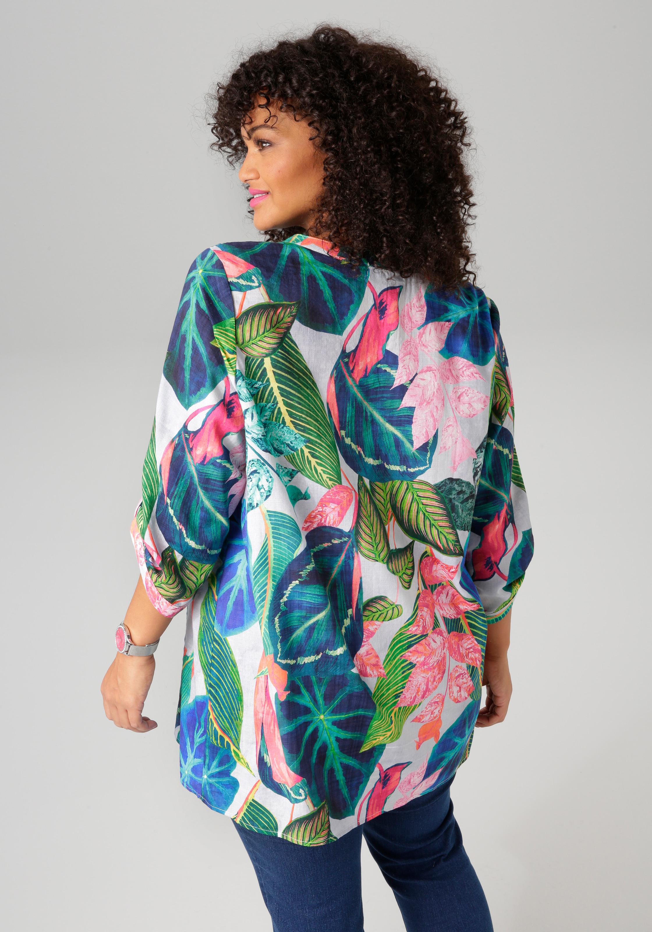 Aniston PLUS Longbluse mit großflächigen, tropischen Blättern bedruckt