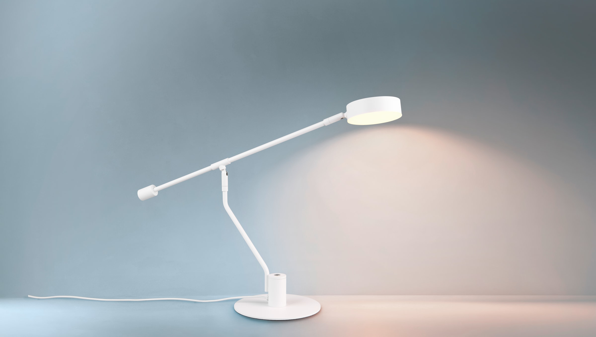 TRIO Leuchten LED Schreibtischlampe »MANDURO, LED Tischleuchte Leseleuchte 6W 560 Lumen CCT dimmbar« LED-Board 1 Stk. Farbwechsler 2700-6500K warmweiß bis kaltweiß und per Touch stufenlos dimmbar