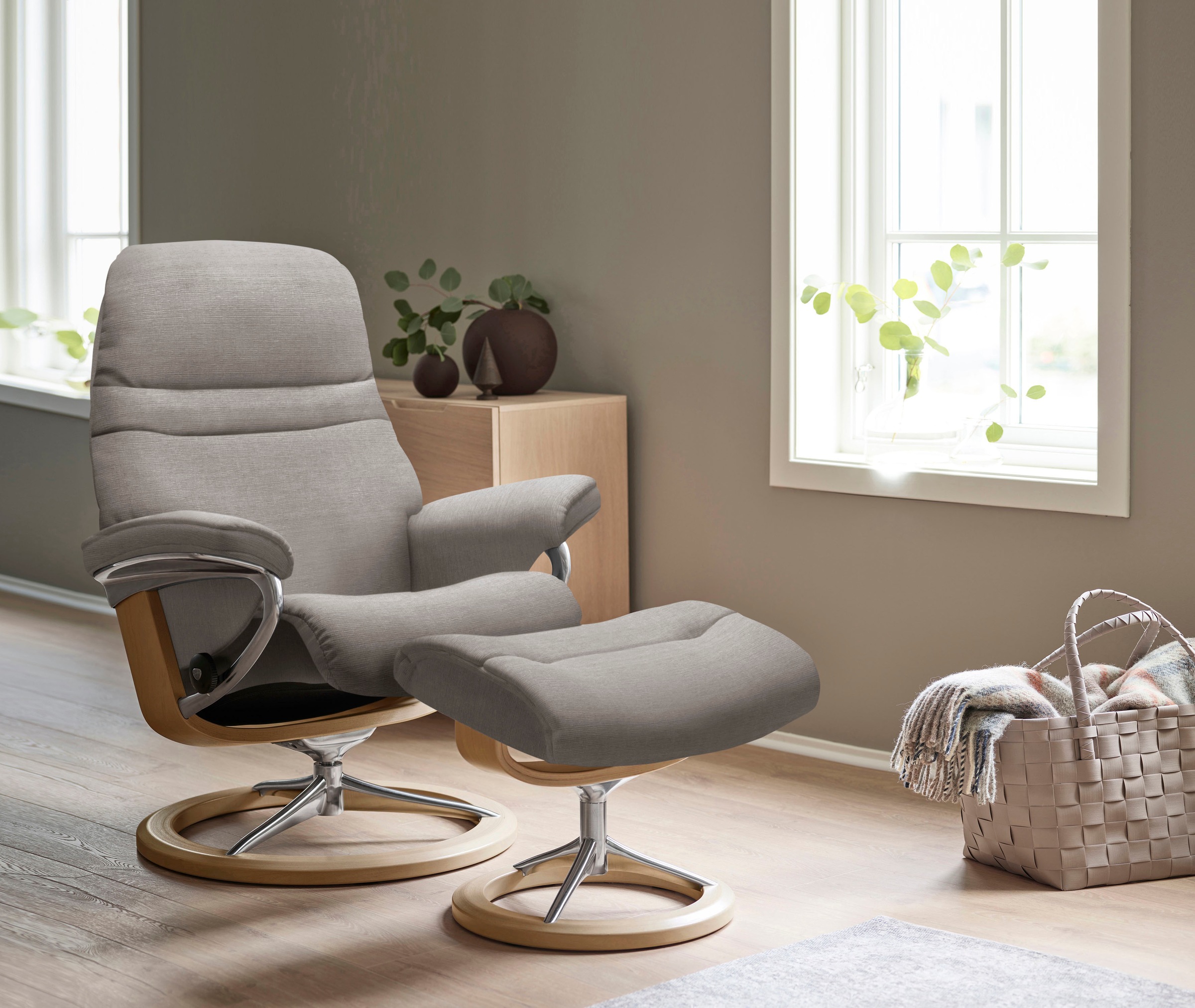 Stressless® Relaxsessel »Sunrise«, (Set, Relaxsessel mit Hocker), mit Signature Base, Größe S, Gestell Eiche