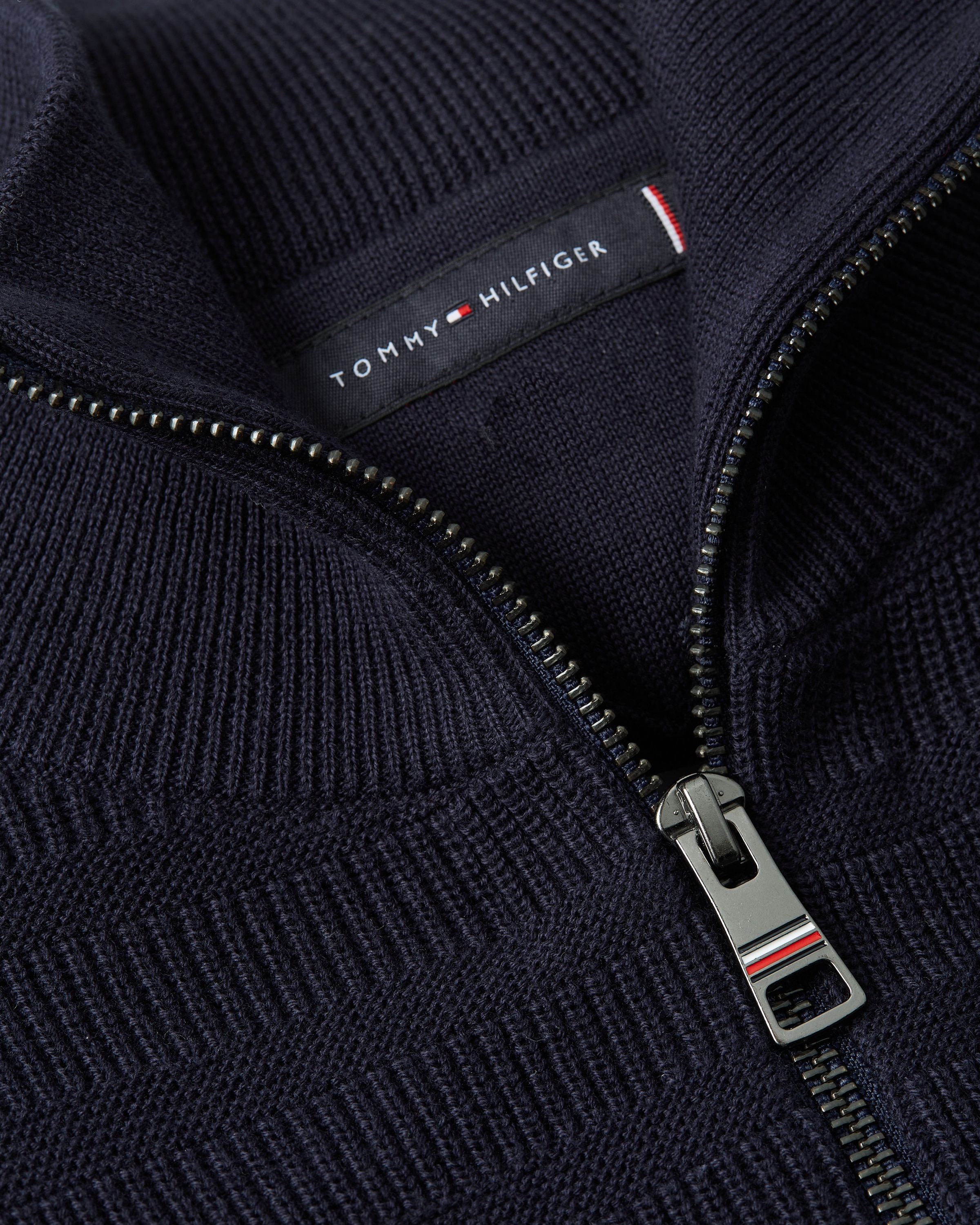 Tommy Hilfiger Strickjacke »STRIPE STRUCTURE«, modisches Strickmuster, Stehkragen