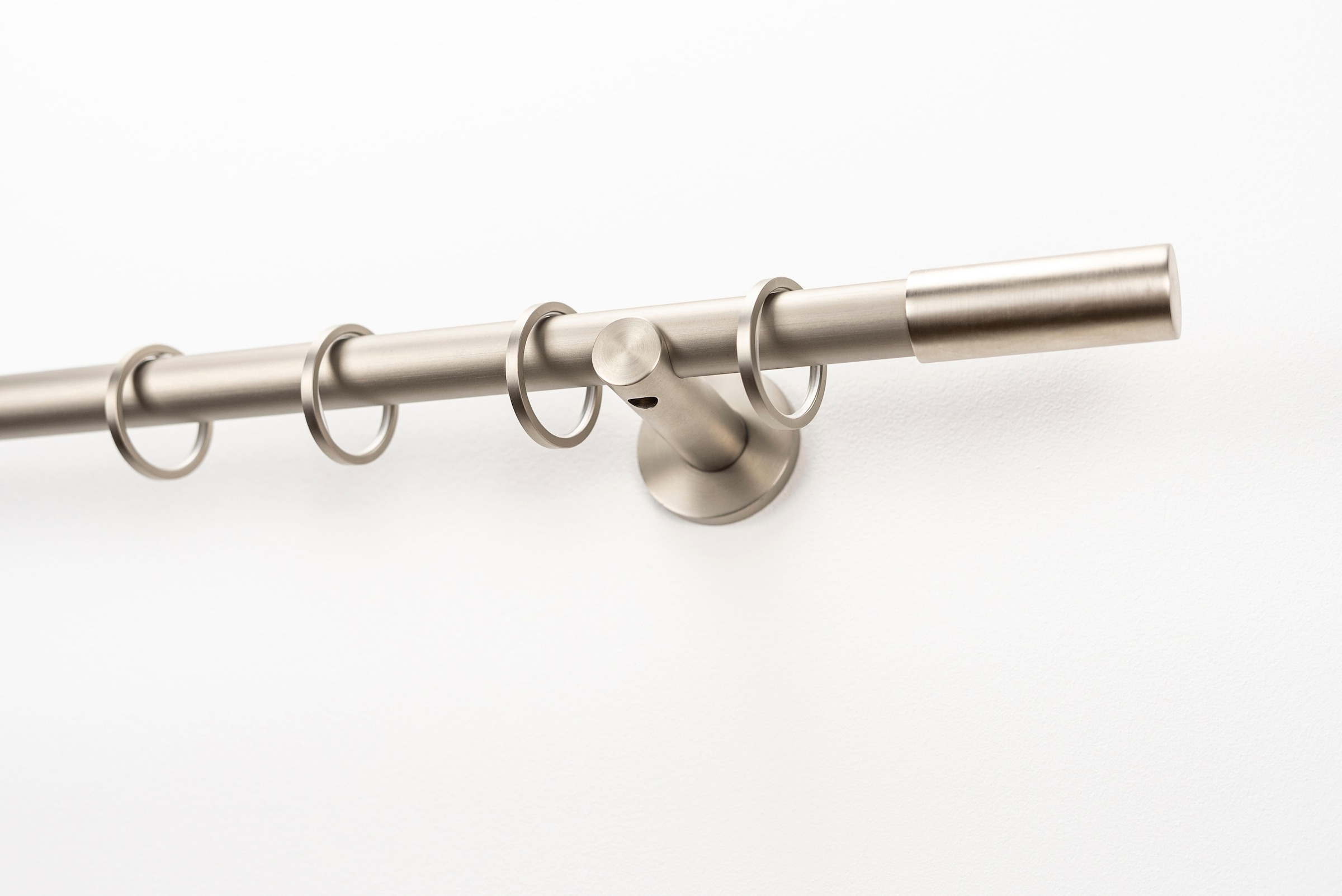 GARESA Gardinenstange »EASY«, 1 läufig-läufig, Wunschmaßlänge, Vorhanggarnitur, verlängerbar, Wandmontage, Aluminium, mit Ringe