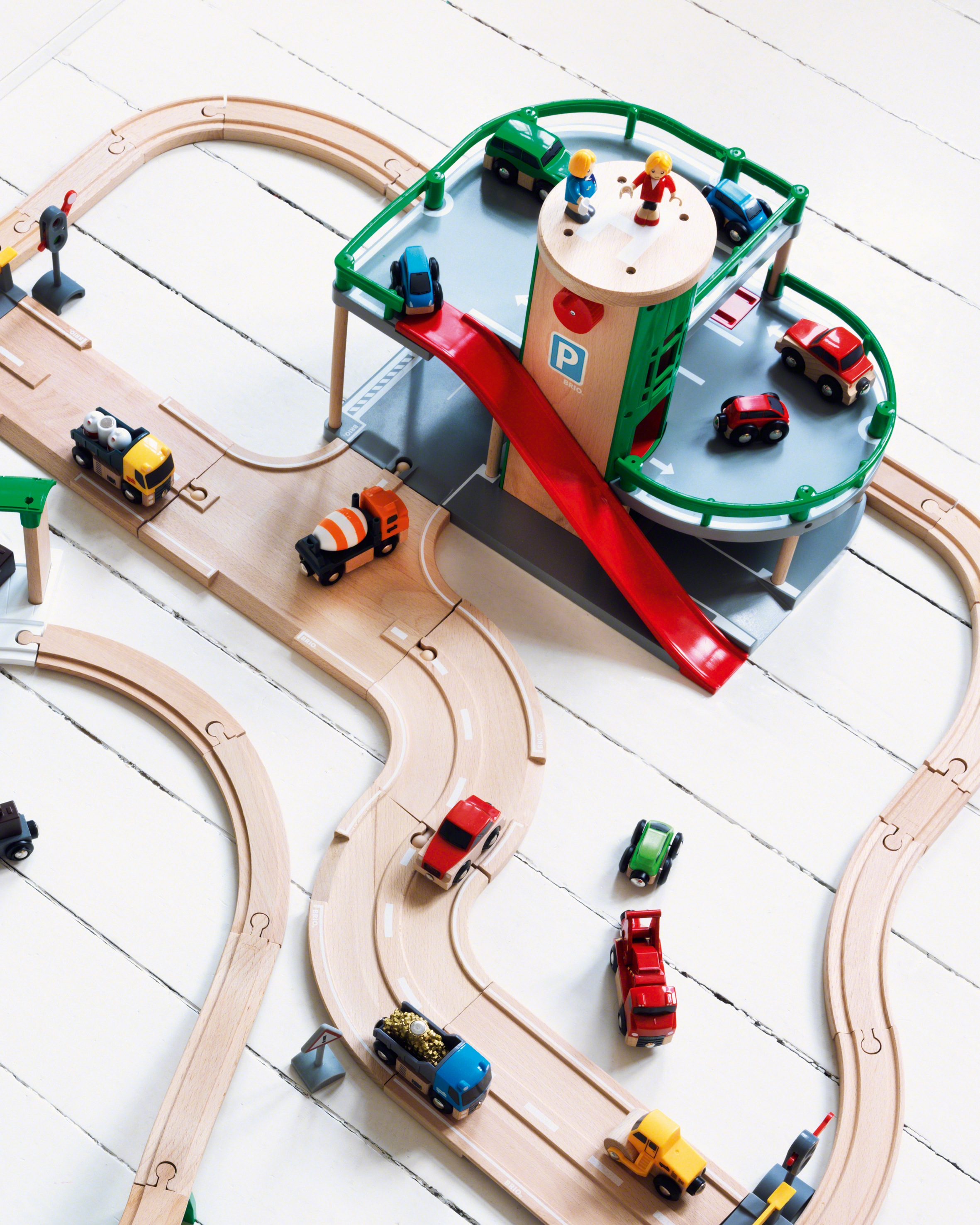 BRIO® Spiel-Parkhaus »BRIO® WORLD, Parkhaus, Straßen & Schienen«, FSC® - schützt Wald - weltweit