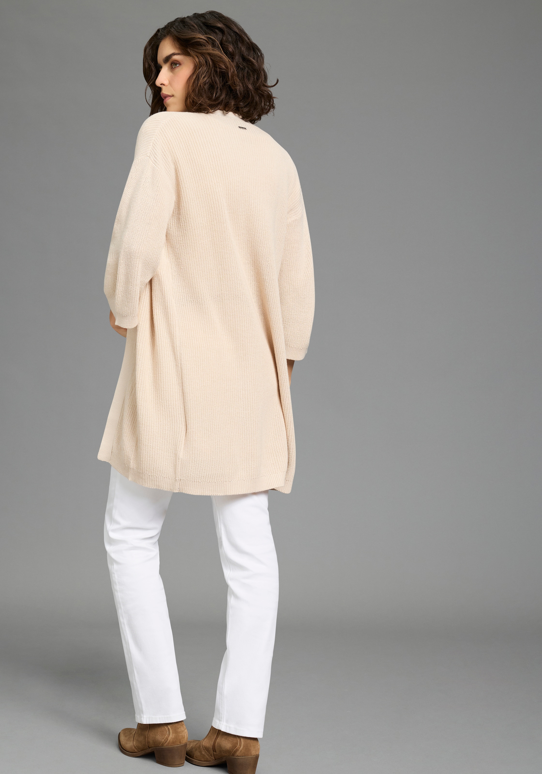 Laura Scott Strickjacke »aus luftig-lockerem Sommerstrick« mit lässigem Schnitt und 3/4 Ärmel